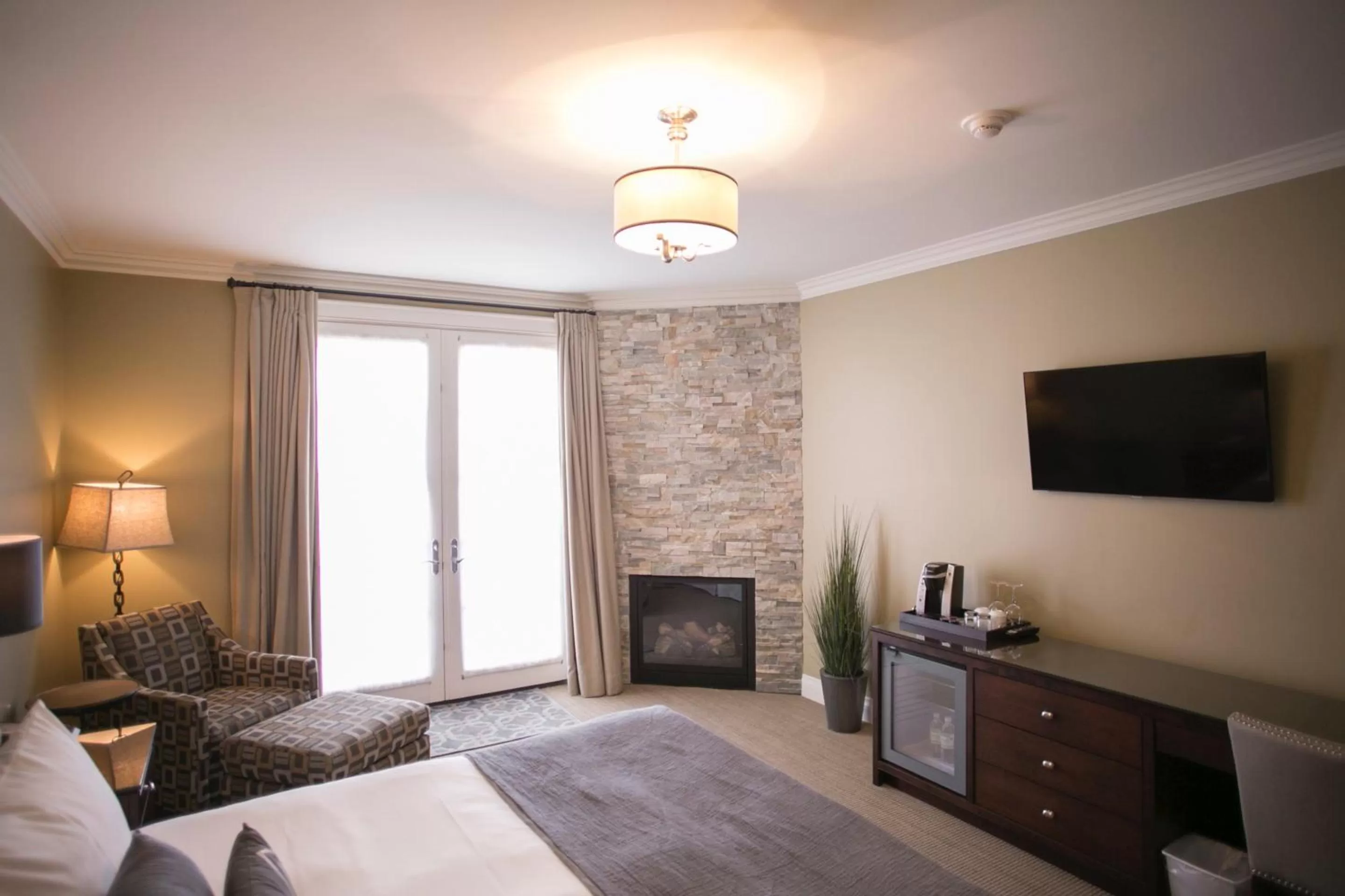 Bed in 124 on Queen Hotel & Spa