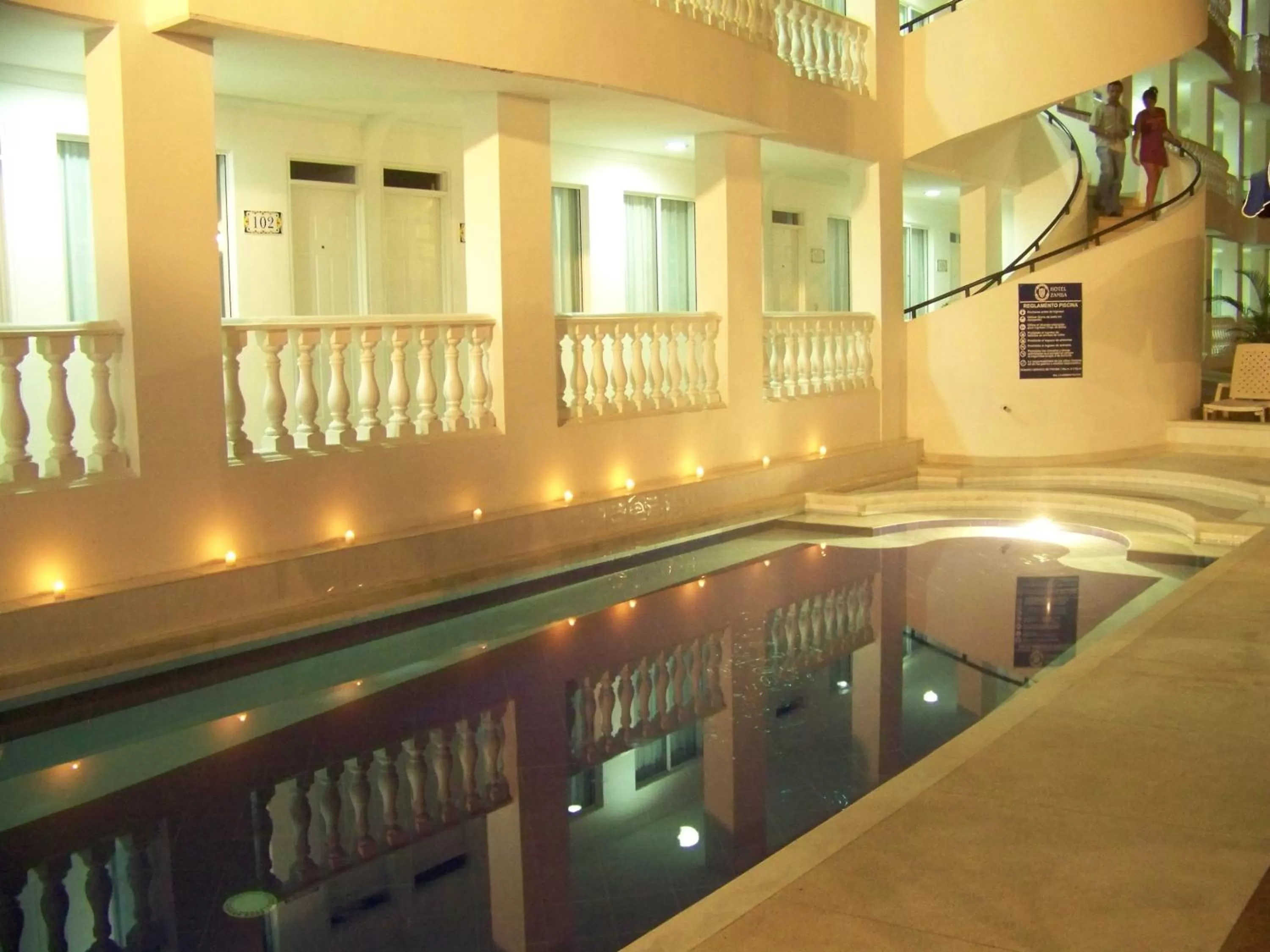 Swimming pool in Hotel Zamba