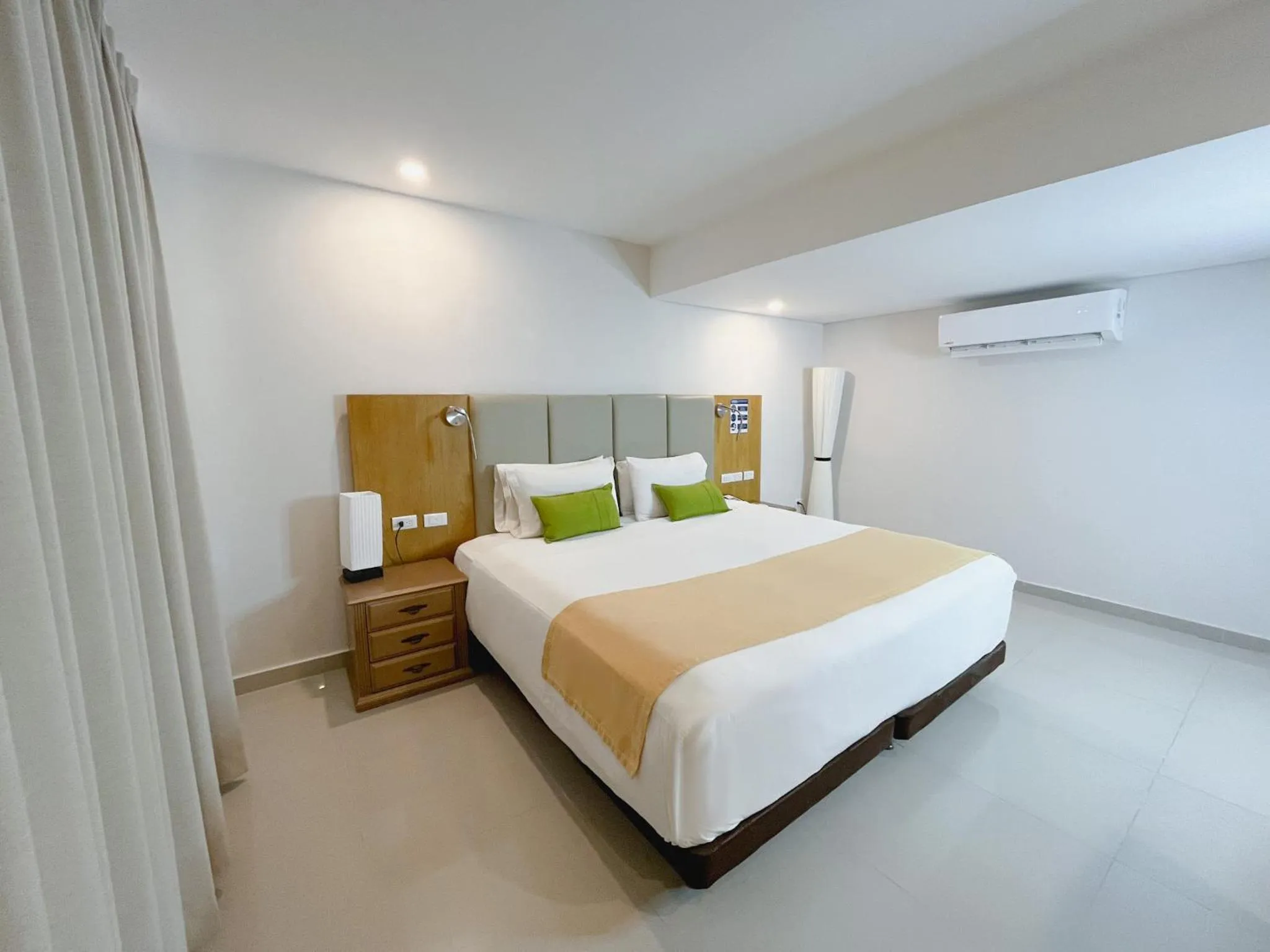 Bed in Hotel American Golf