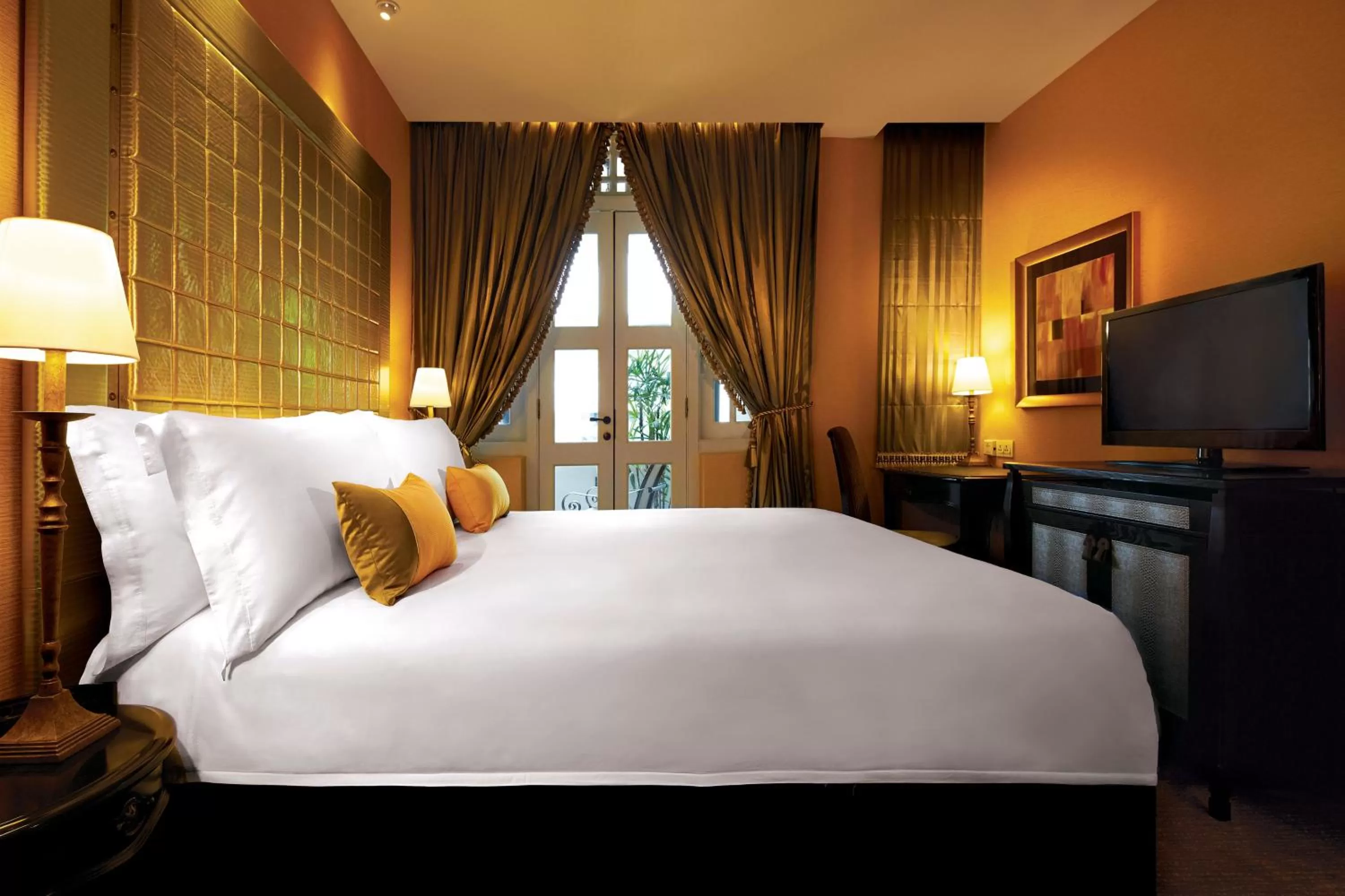 Bed in Aurum Royal
