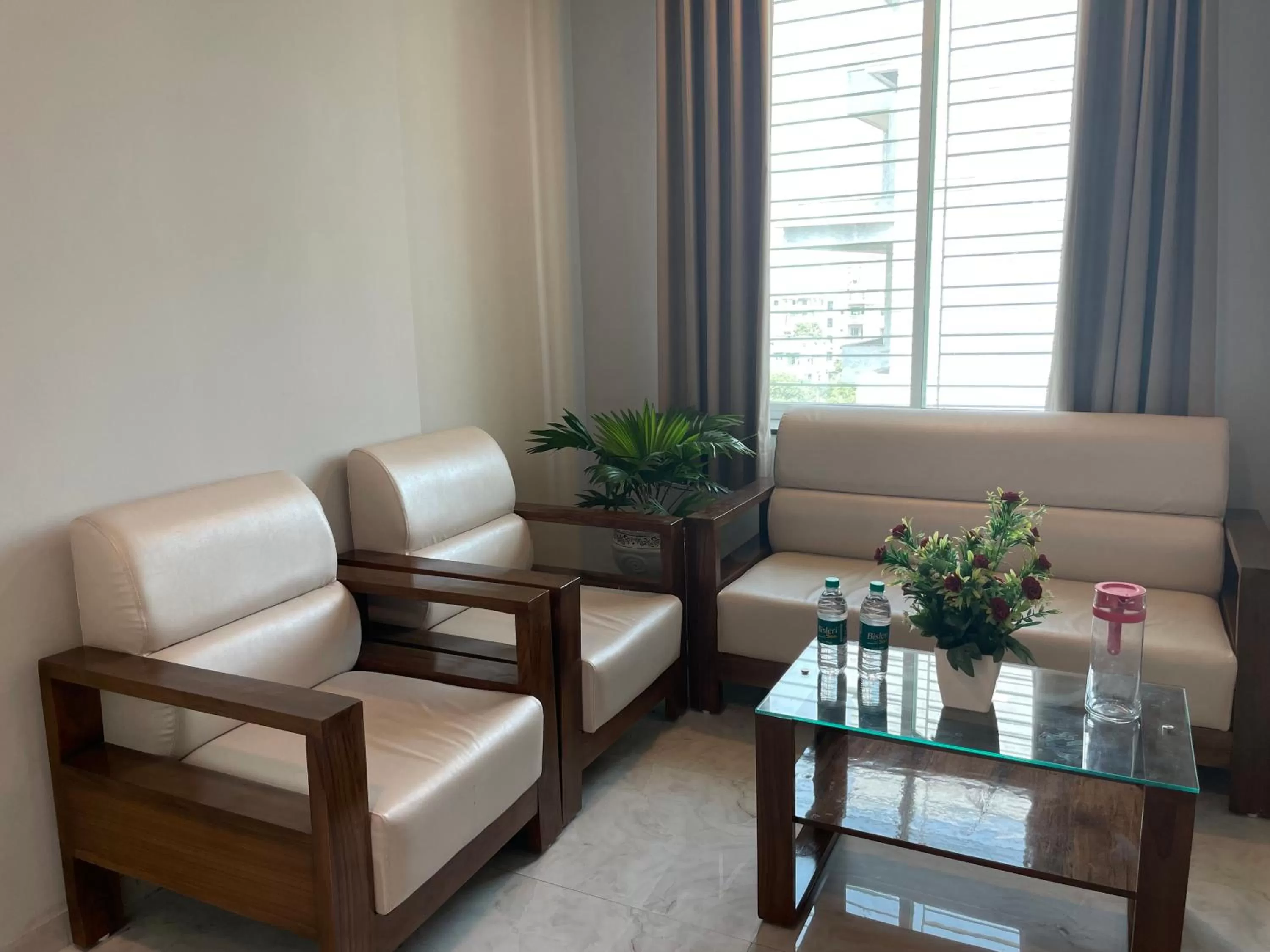 Living room, Seating Area in Manomay Homes