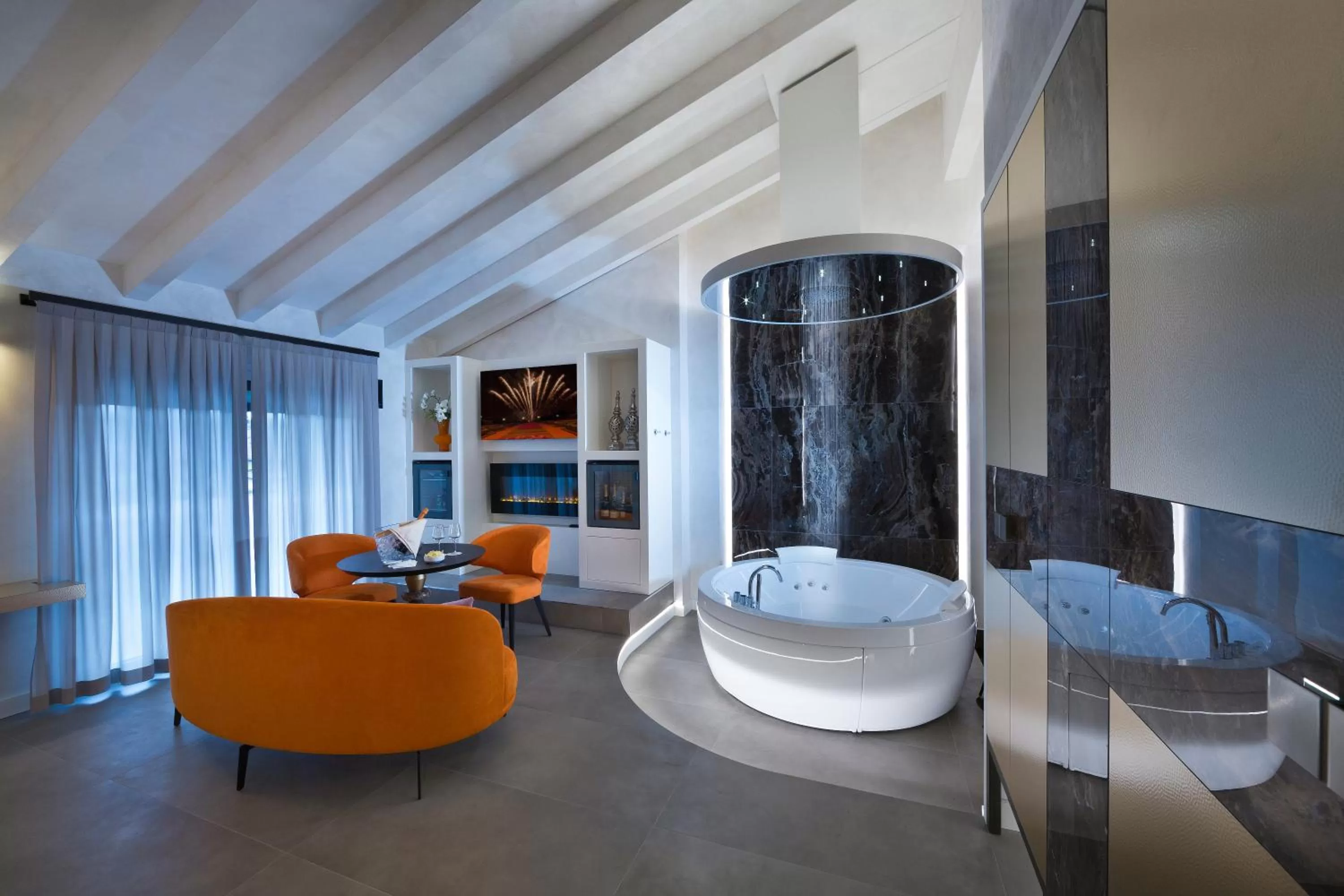 Vip's Motel Luxury Accommodation & Spa