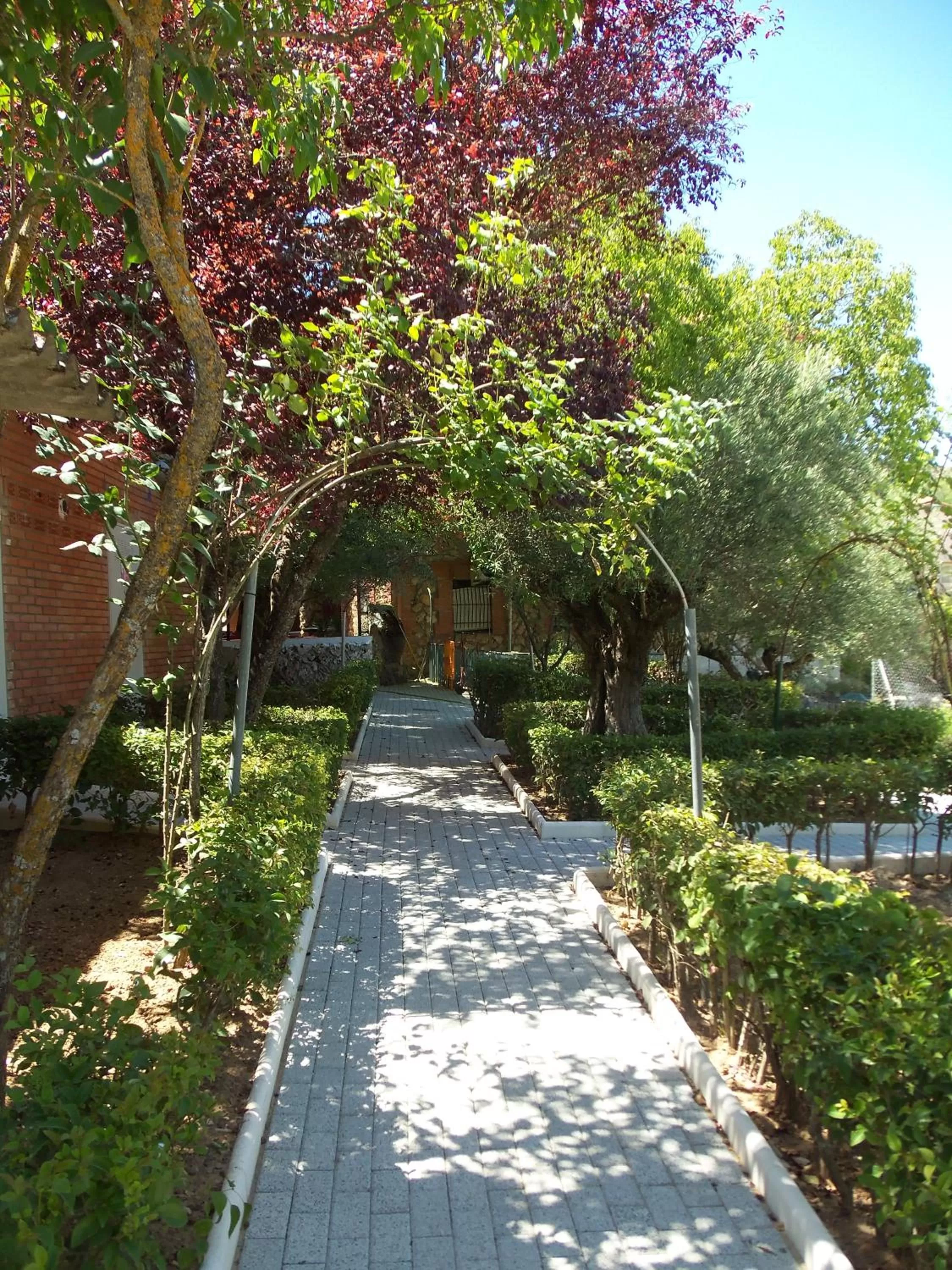 Garden in La Fuensanta Hostal-Rural