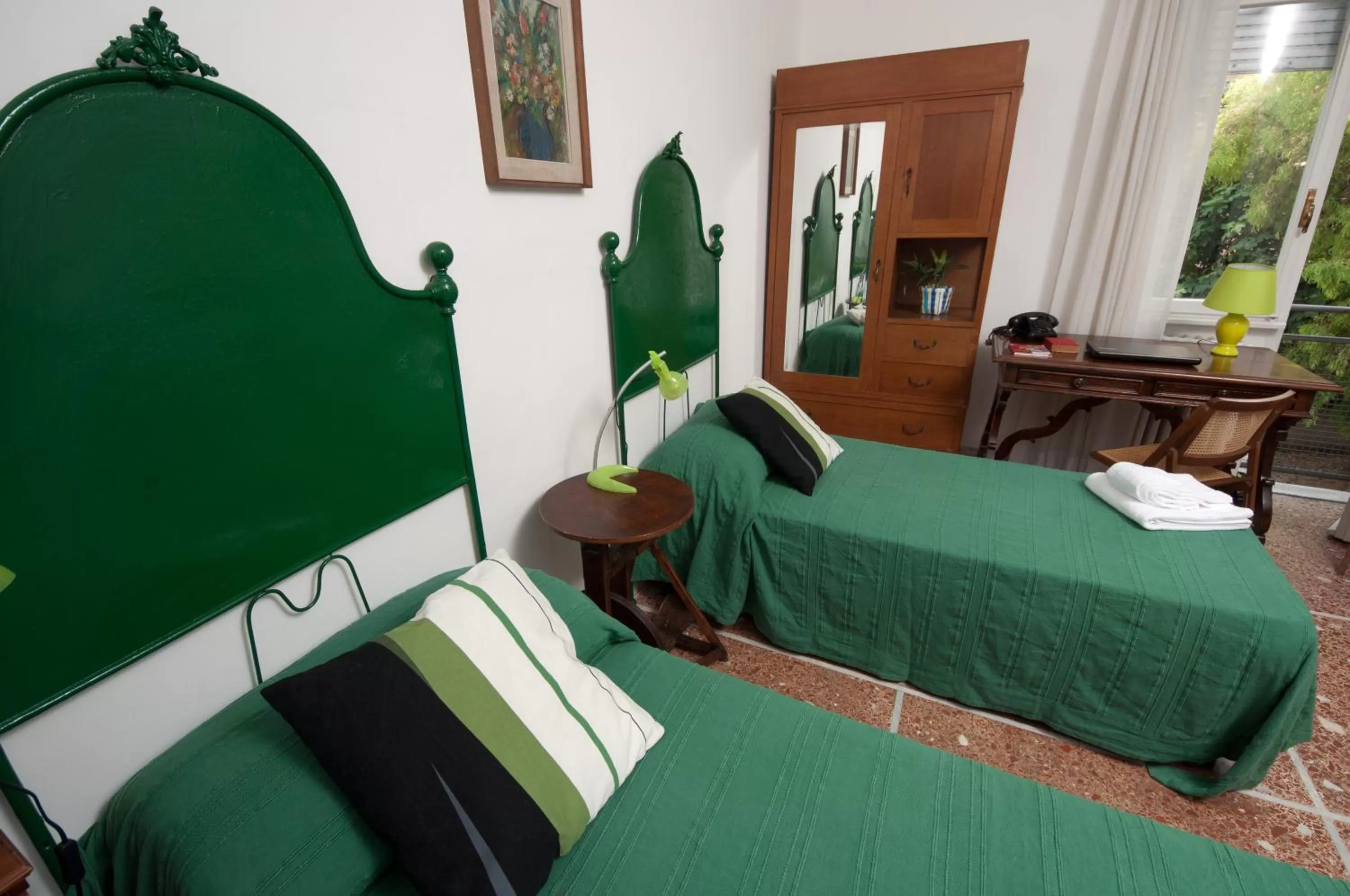 Bedroom, Bed in 2 Passi Da