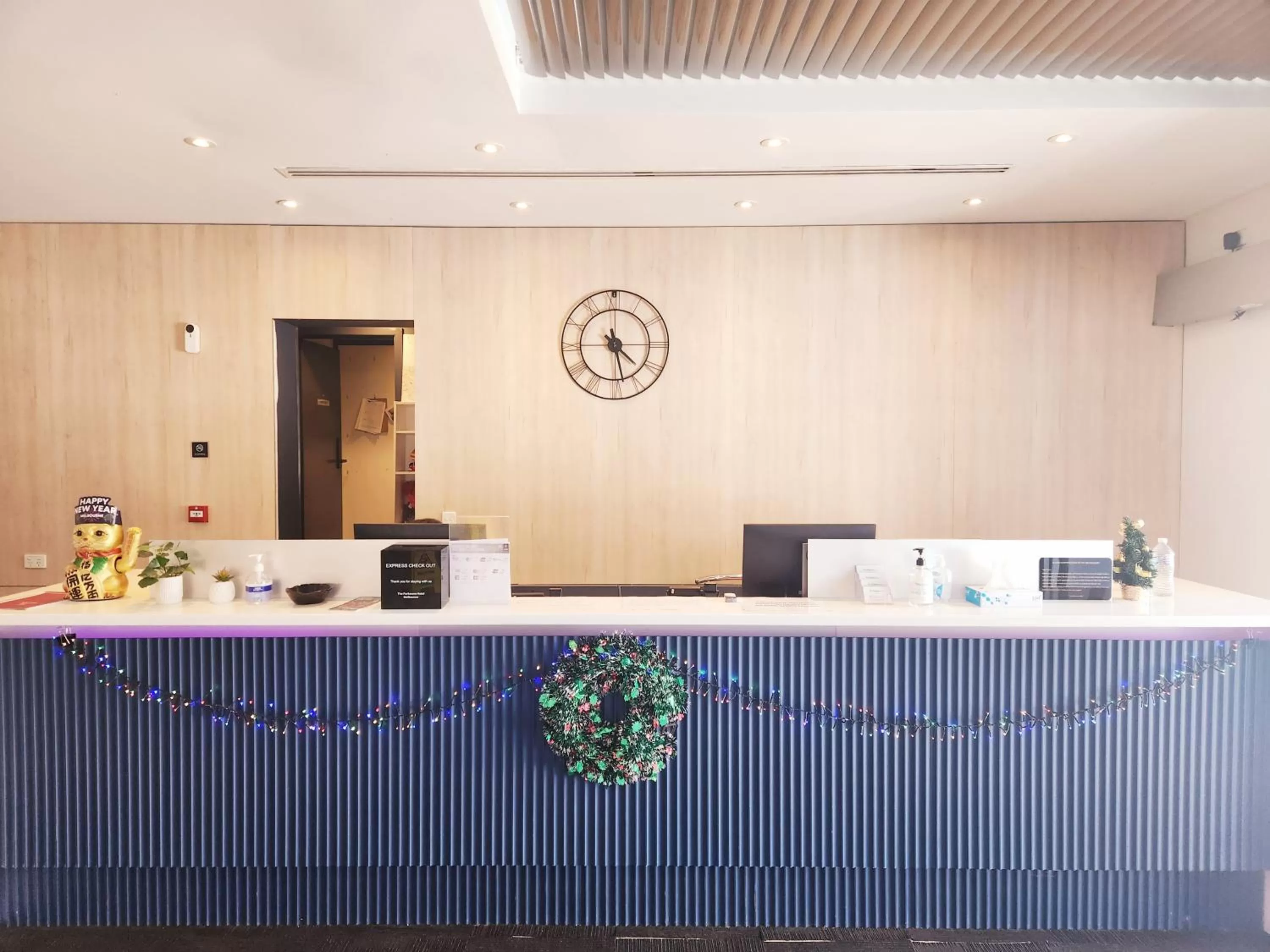 Property building, Lobby/Reception in Carlton Hotel