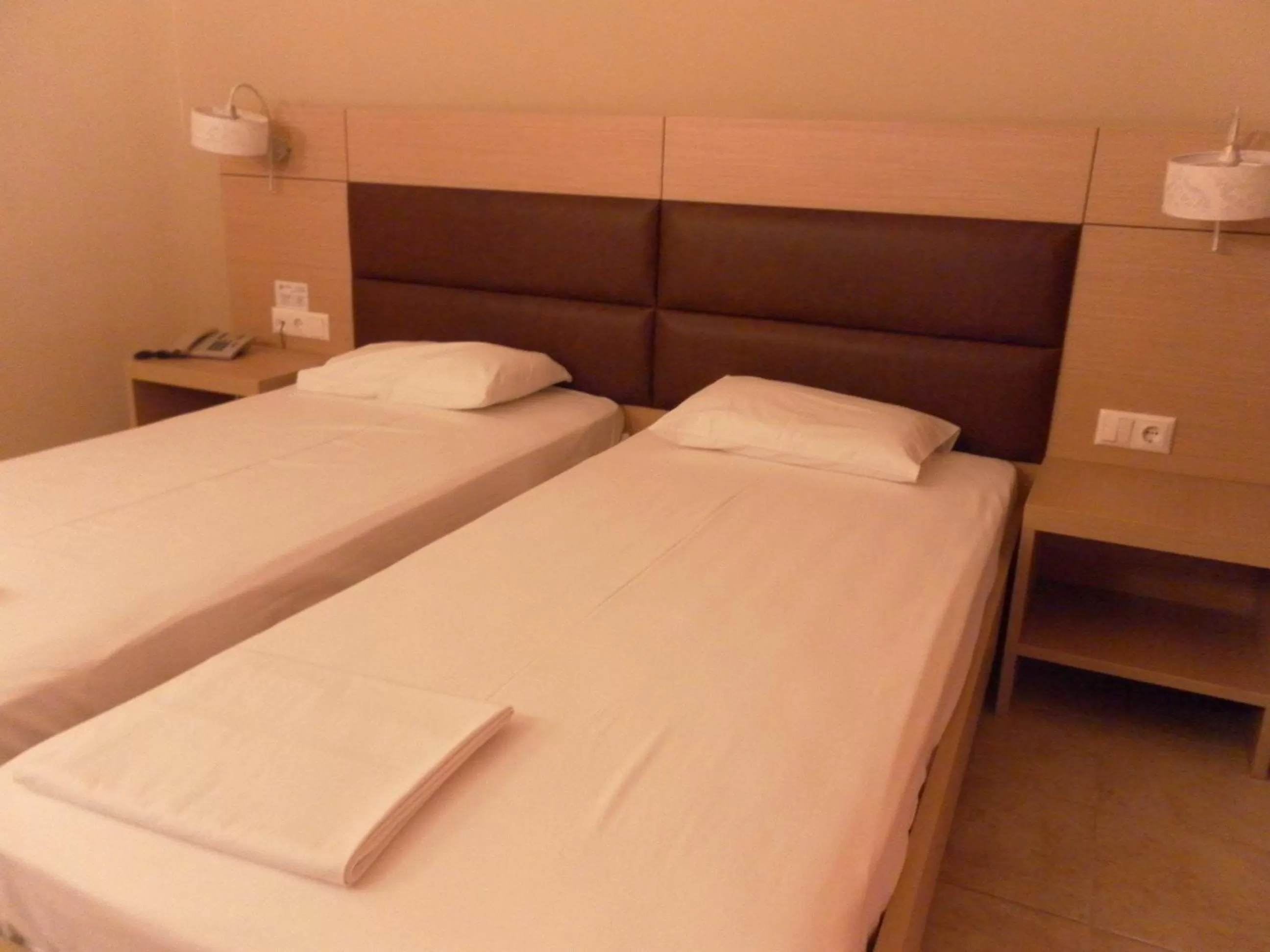 Bedroom, Bed in Esperia