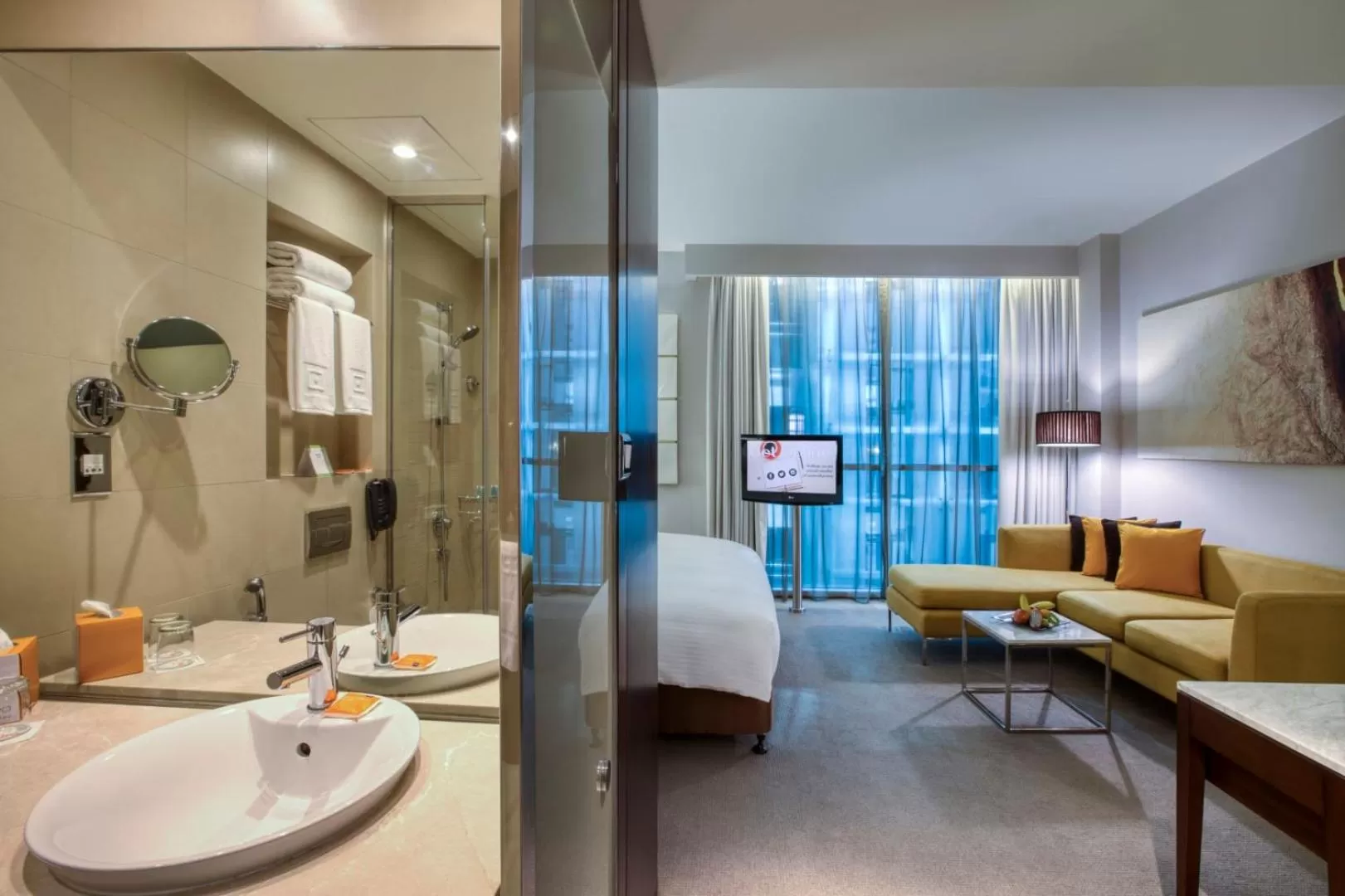 Bathroom, Bed in Centro Barsha - by Rotana