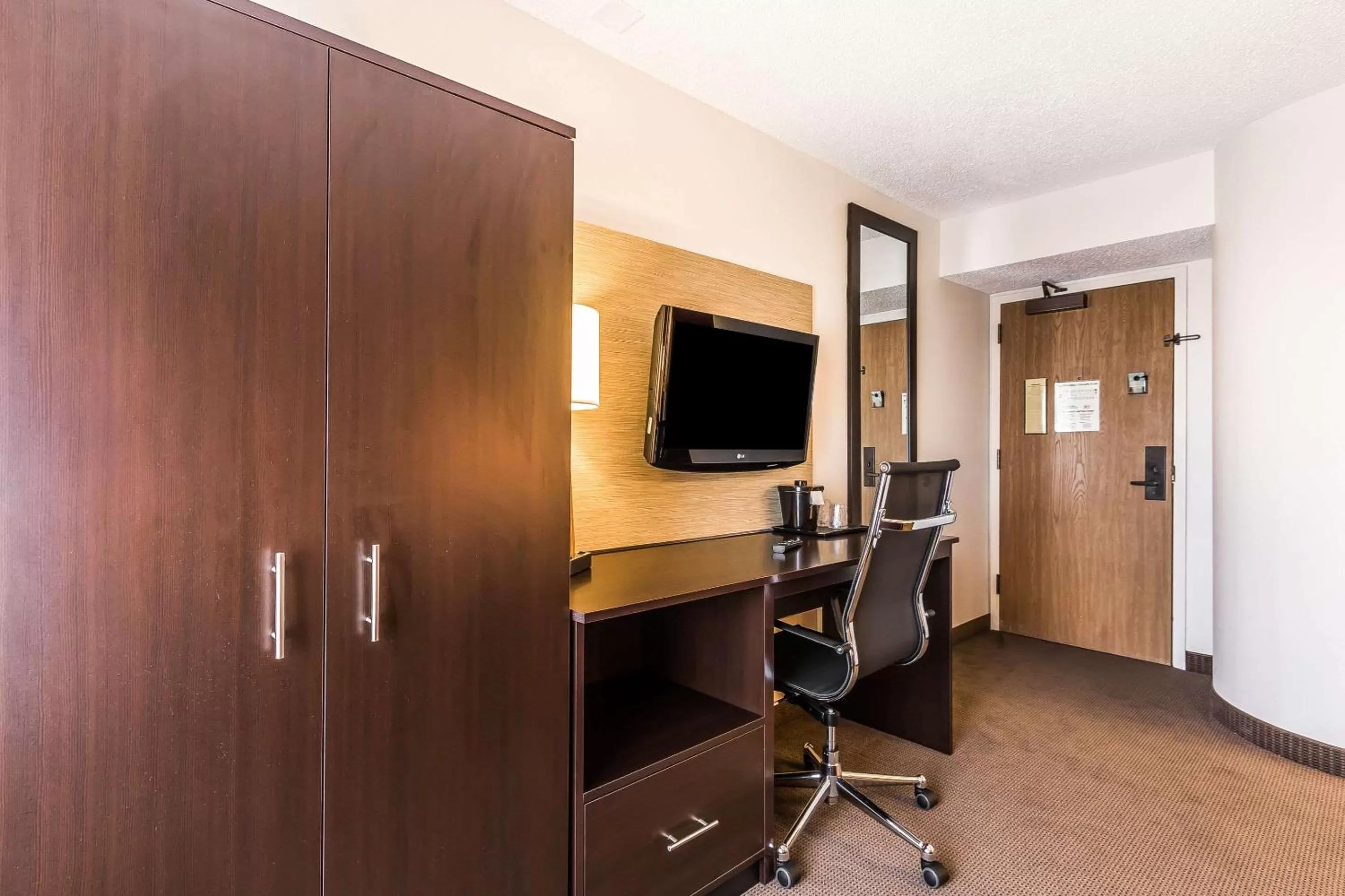 Photo of the whole room in Sleep Inn Springfield South I60 near Medical District