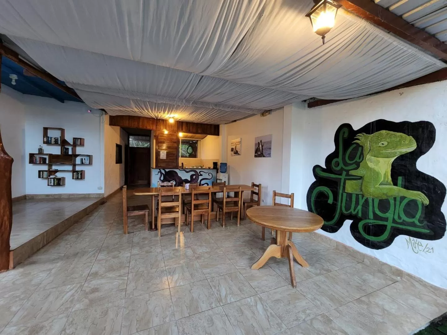 Restaurant/places to eat in Hotel La Jungla