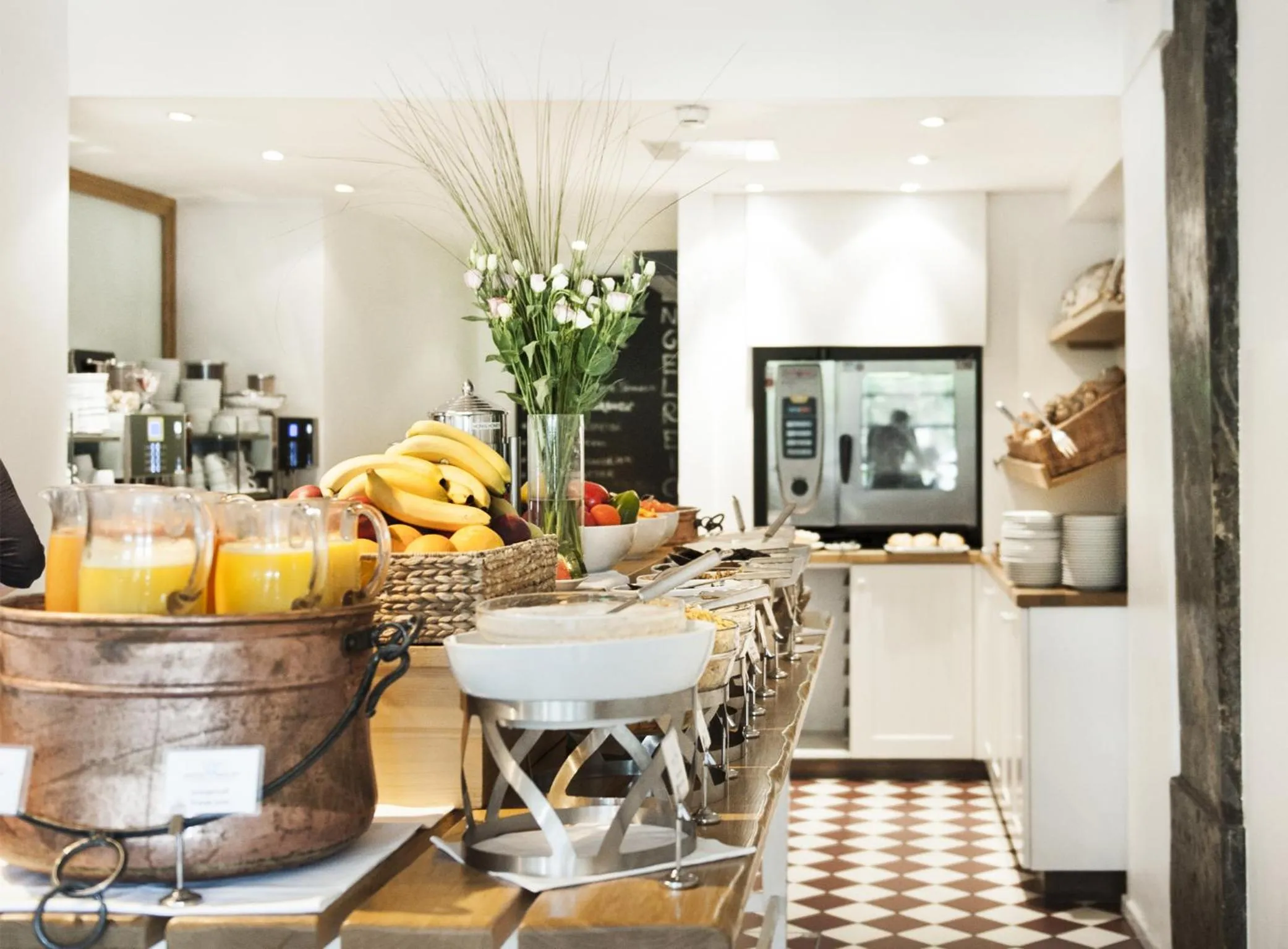 Restaurant/places to eat in Hotel Weitzer Graz - Centre of Graz