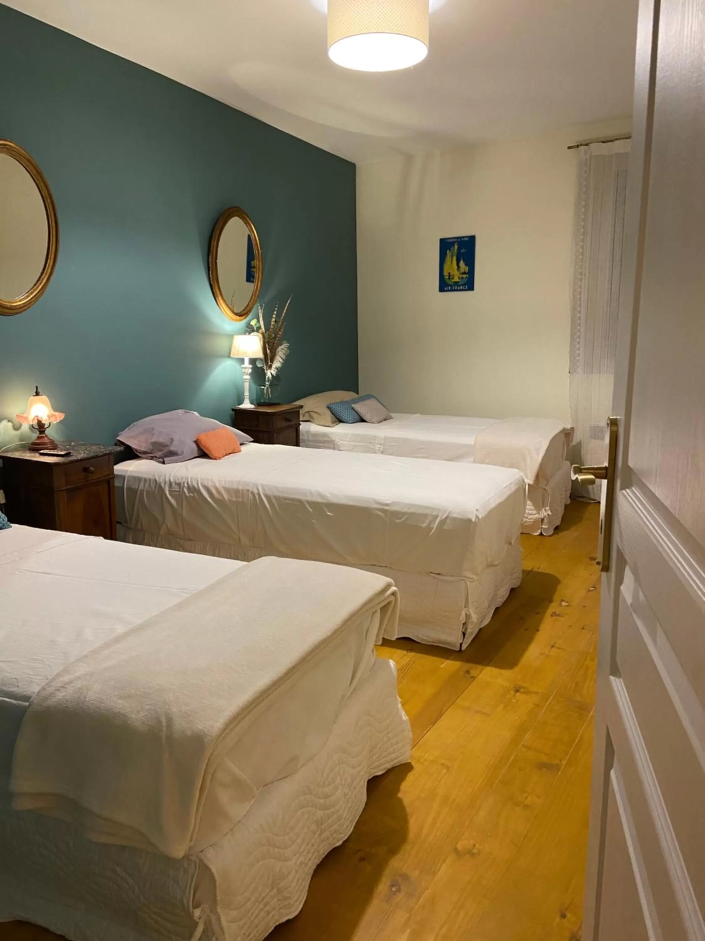 Bed in Maison 1823 - Suites de charme à Garons