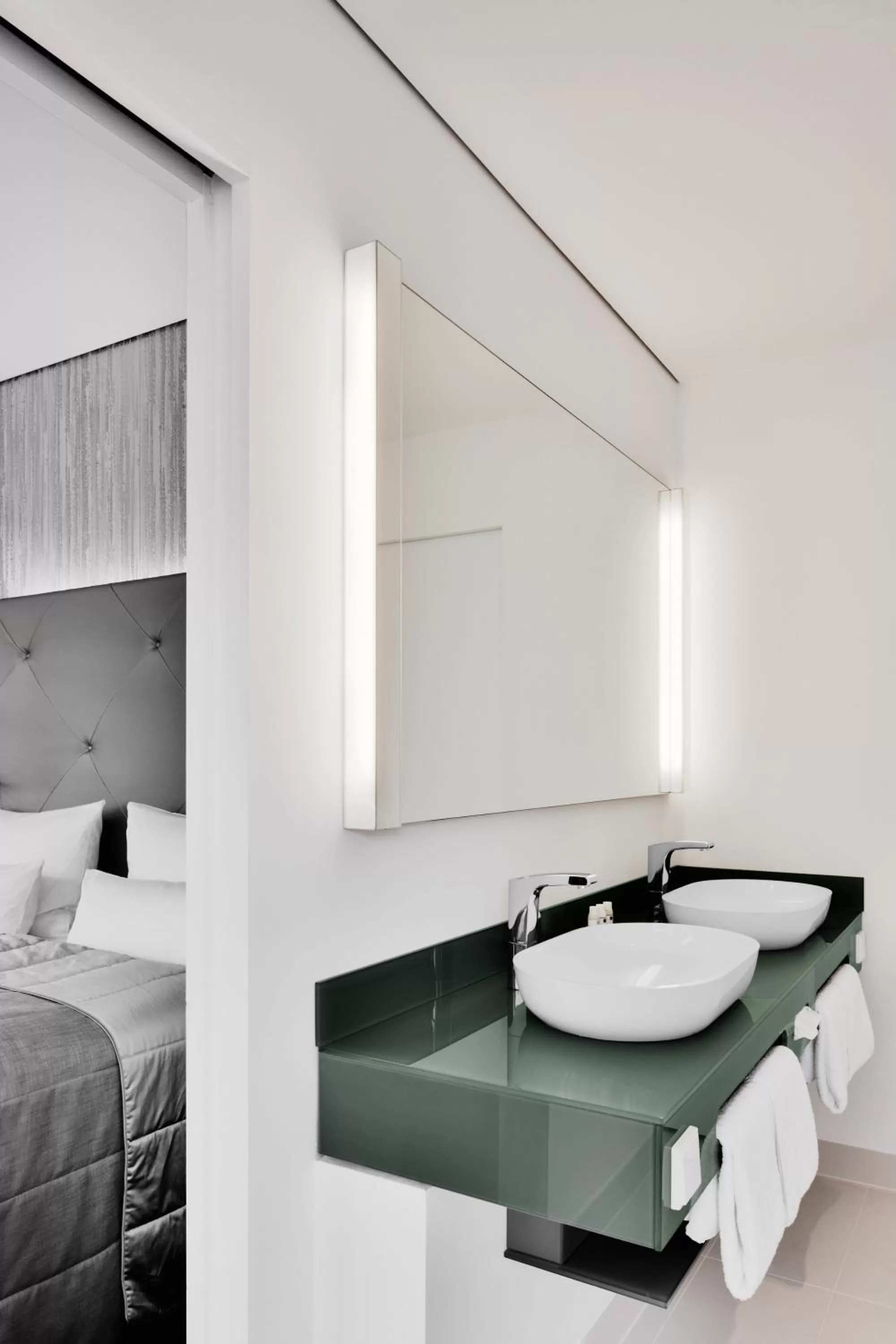 Bathroom, Bed in COSMO Hotel Berlin Mitte