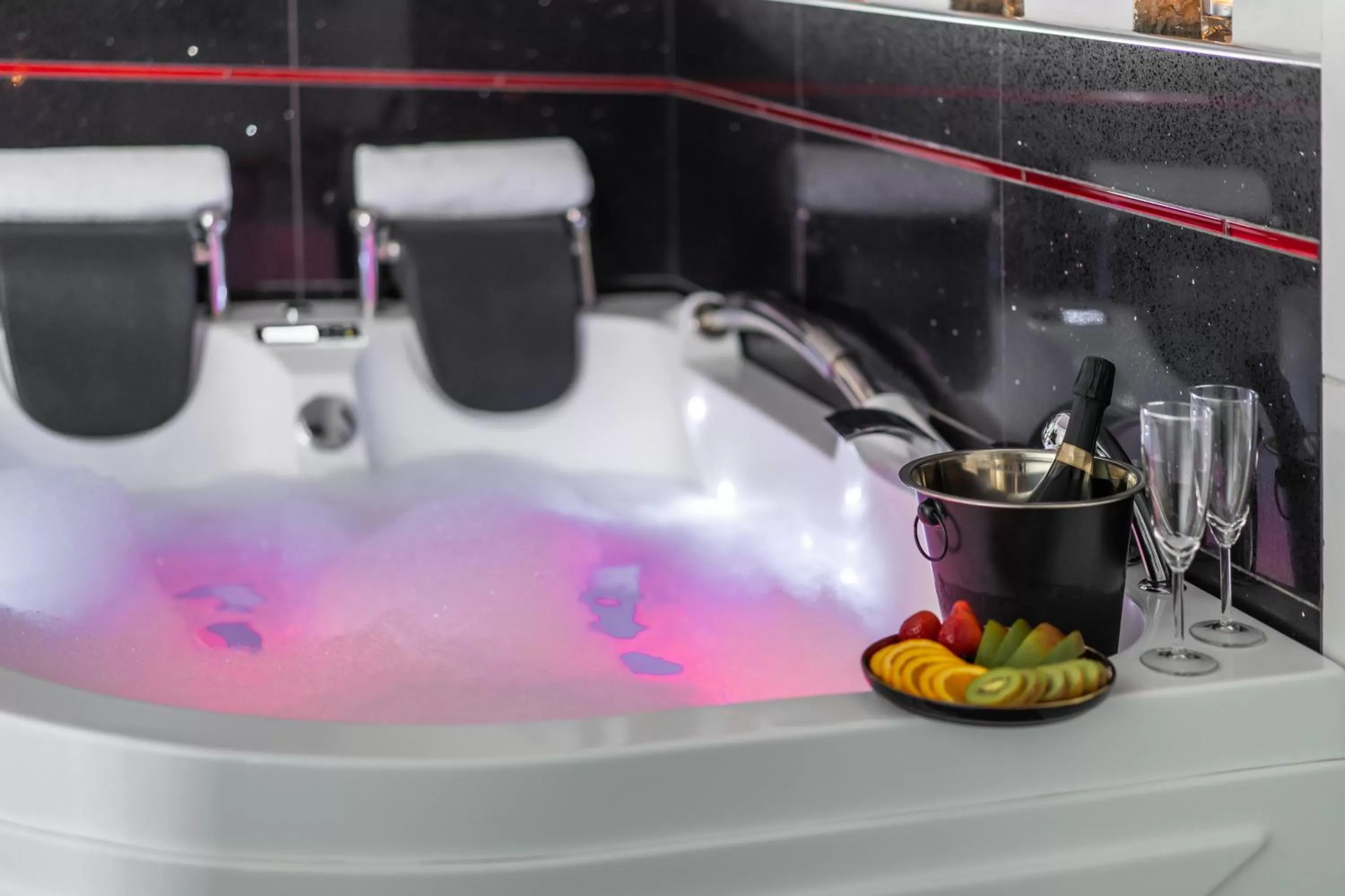 Hot Tub in Komorowski Luxury Guest Rooms