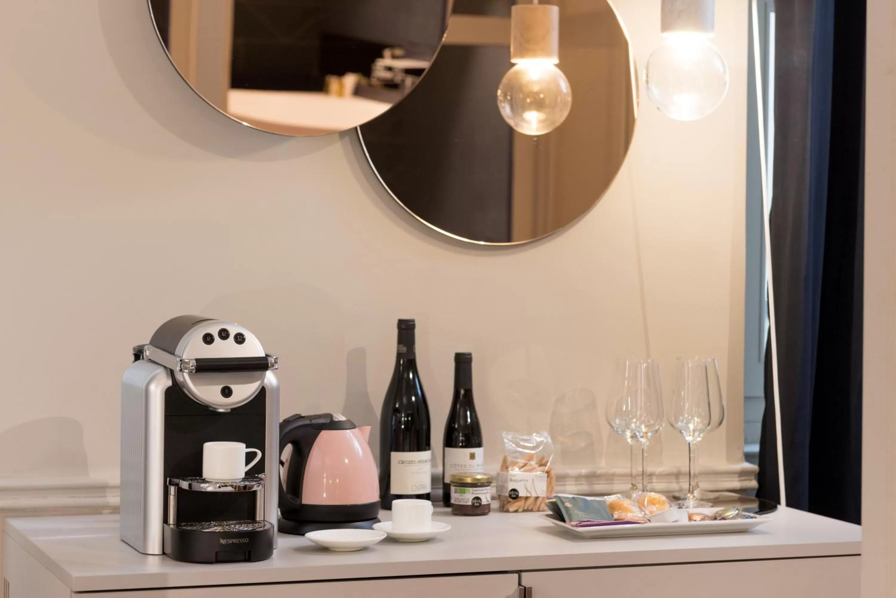 Coffee/tea facilities in MiHotel Bizolon