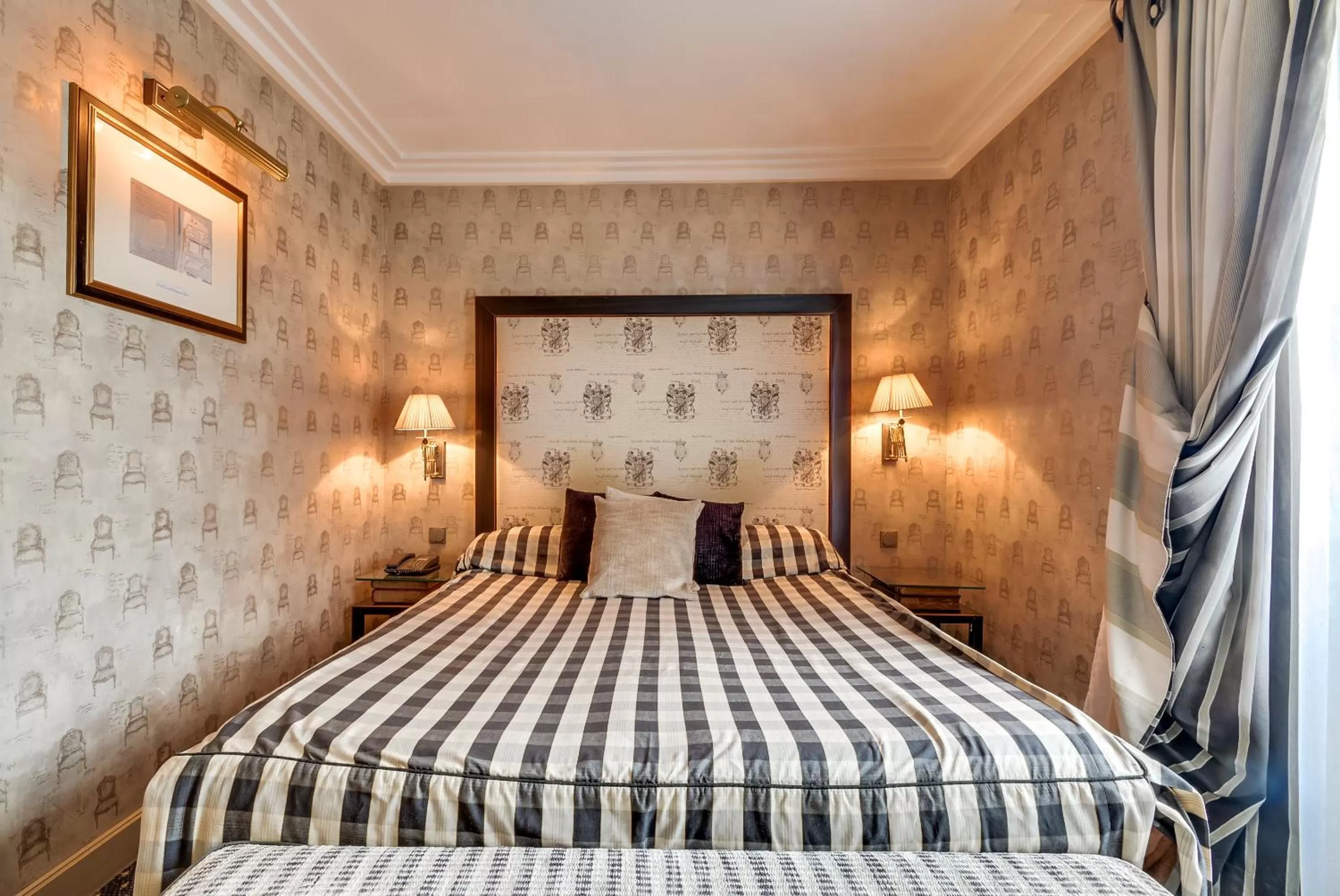 Bed in Villa Lutèce Port Royal