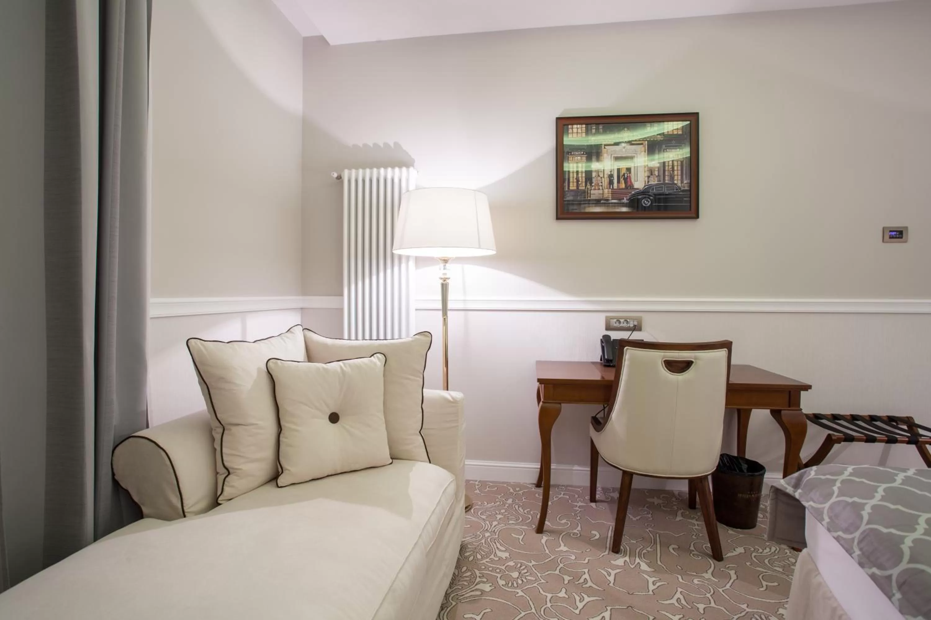 Seating area in Hotel International Iasi