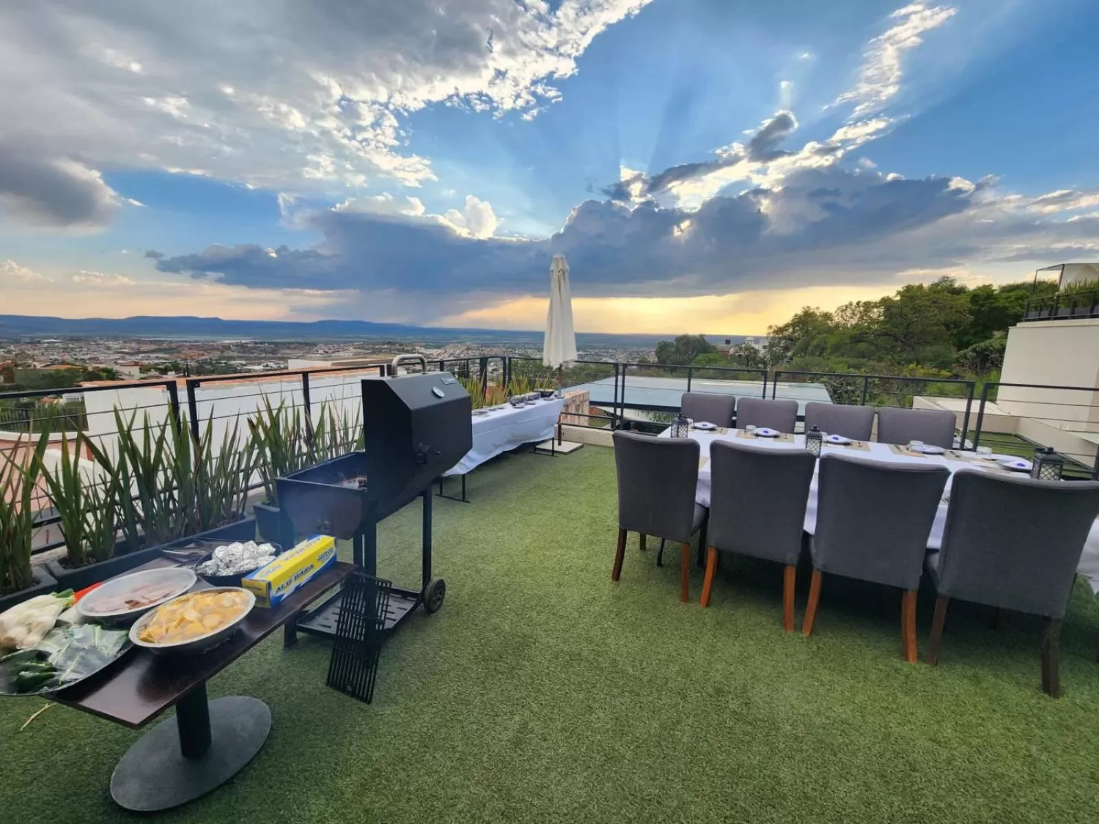 Restaurant/Places to Eat in Ilo Rojo San Miguel de Allende Curamoria Collection