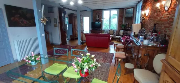 2 chambres et salle de bain un oasis de bien être Piscine et jardin Direct Gare Aéroport