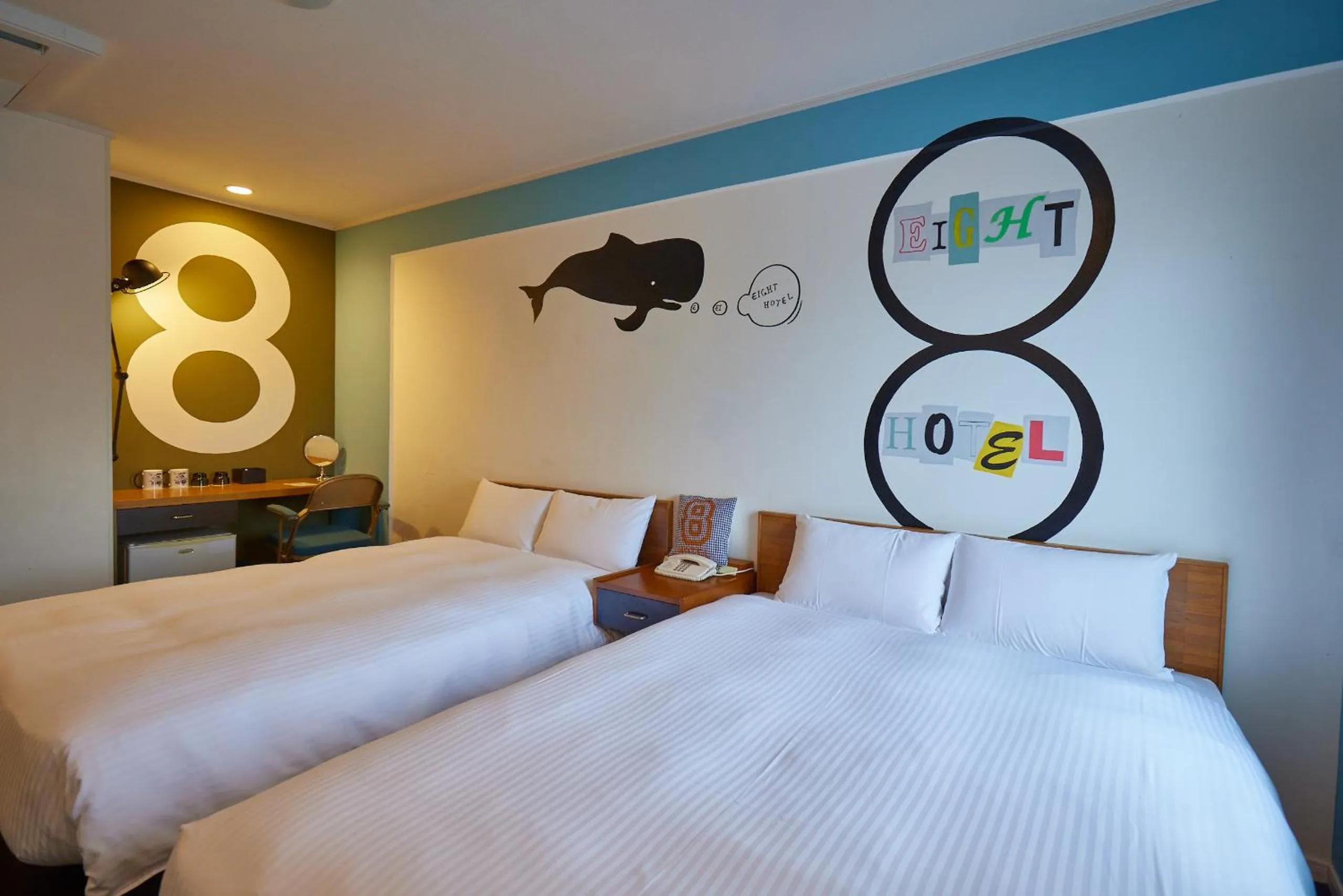 Photo of the whole room, Bed in 8hotel