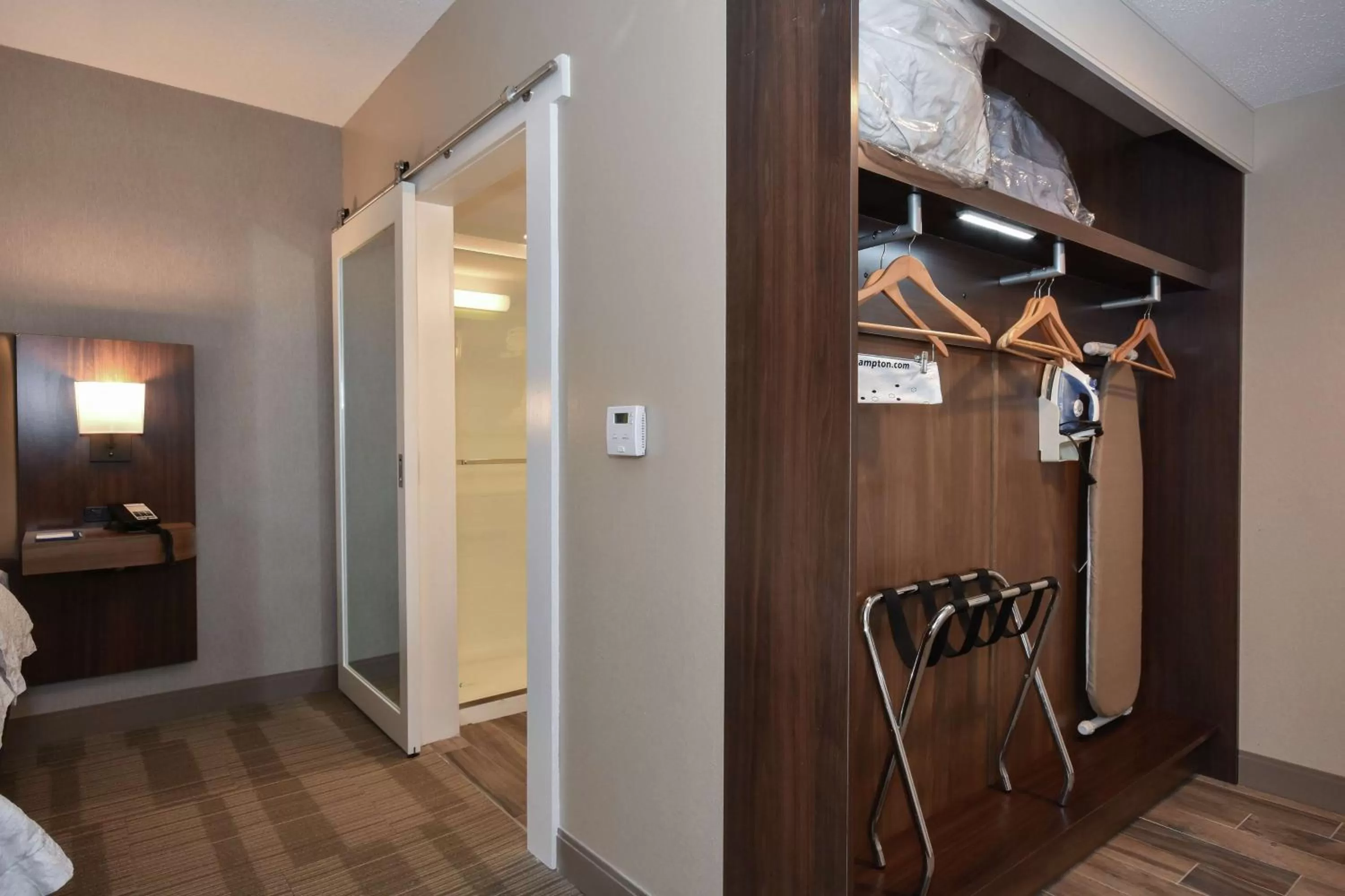 Photo of the whole room, Bed in Hampton Inn Brevard