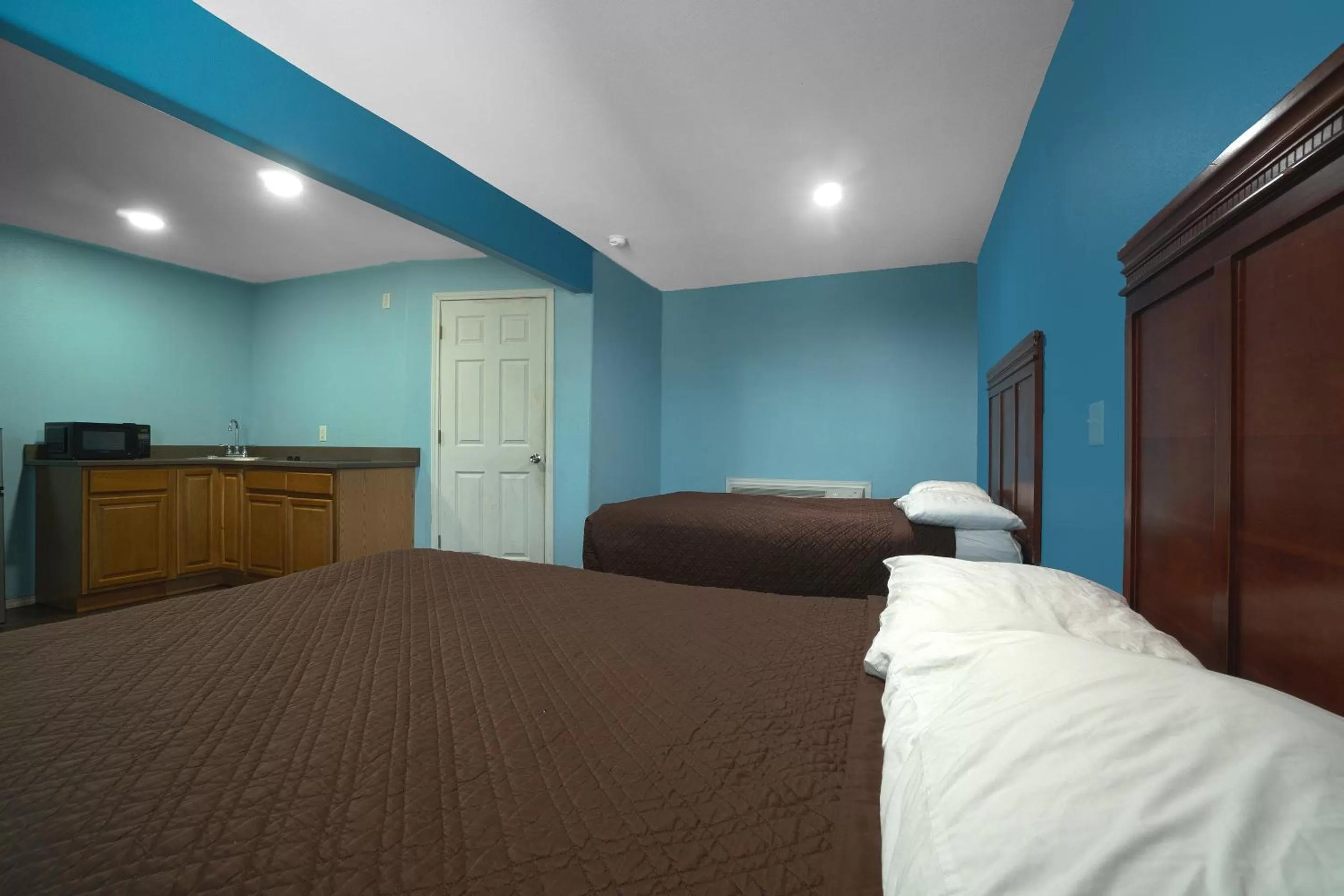 Bedroom, Bed in Plaza Motel Corpus Christi by OYO