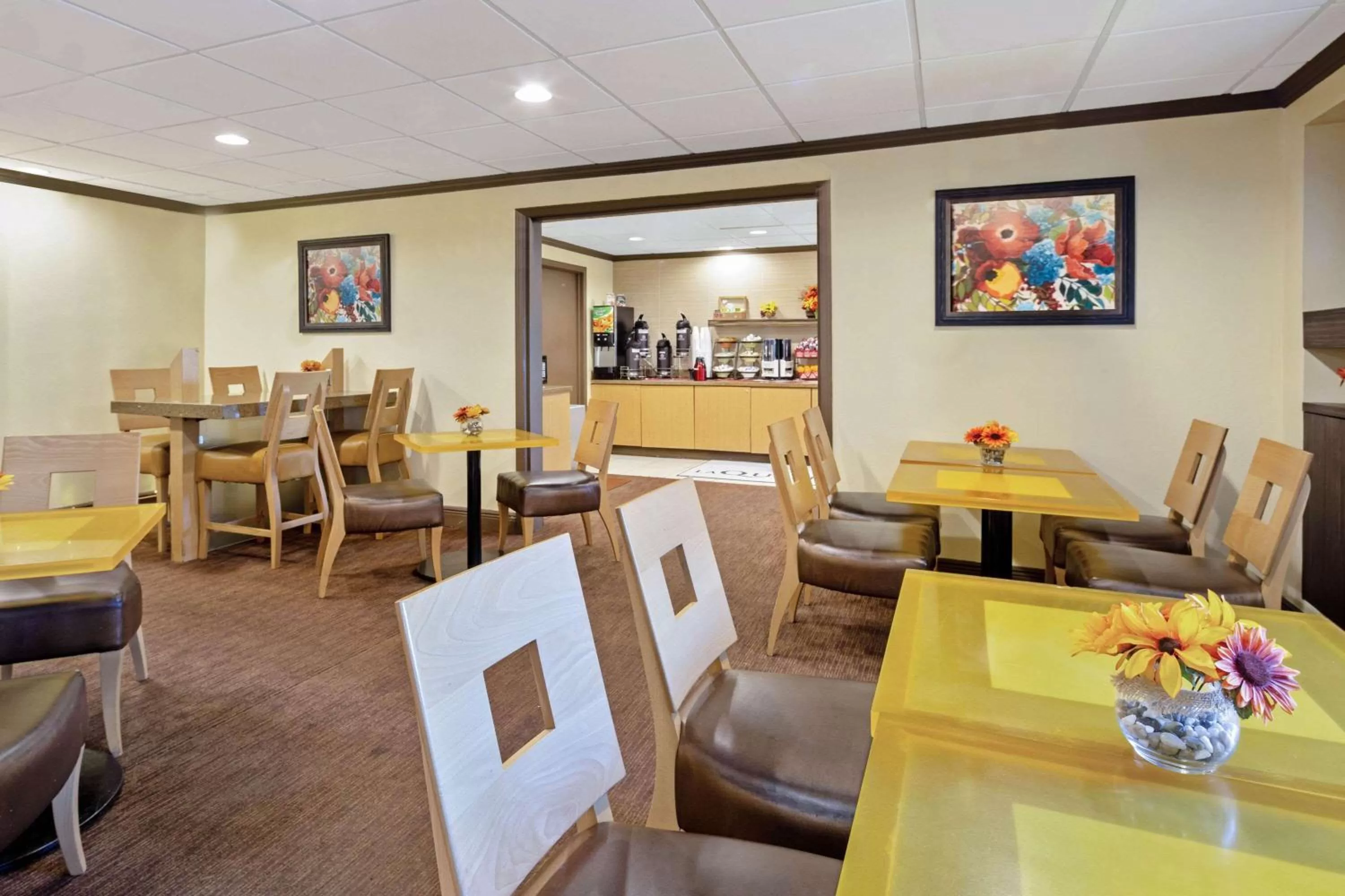 Restaurant/places to eat in La Quinta by Wyndham Miami Cutler Bay