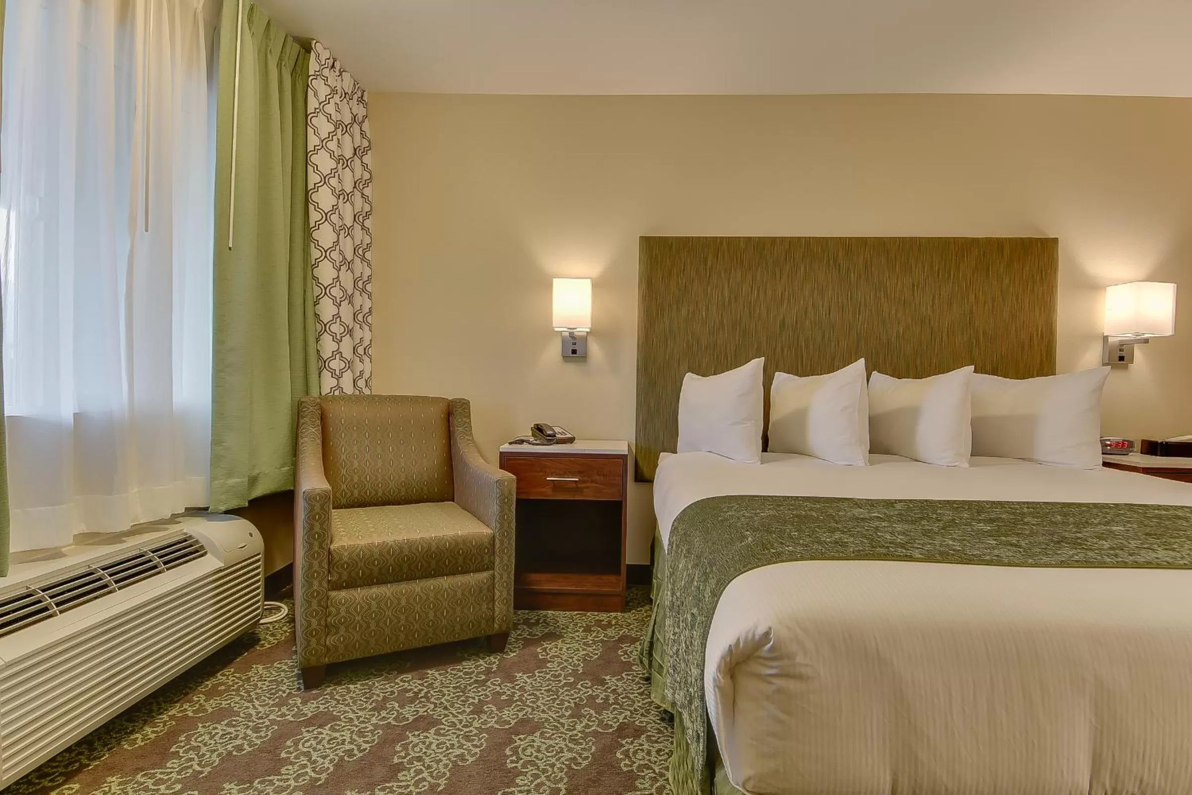 Bed in Vagabond Inn Bishop