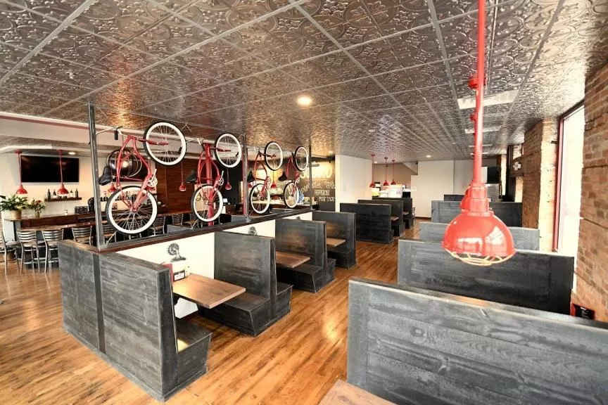 Restaurant/places to eat in Crosby Lofts