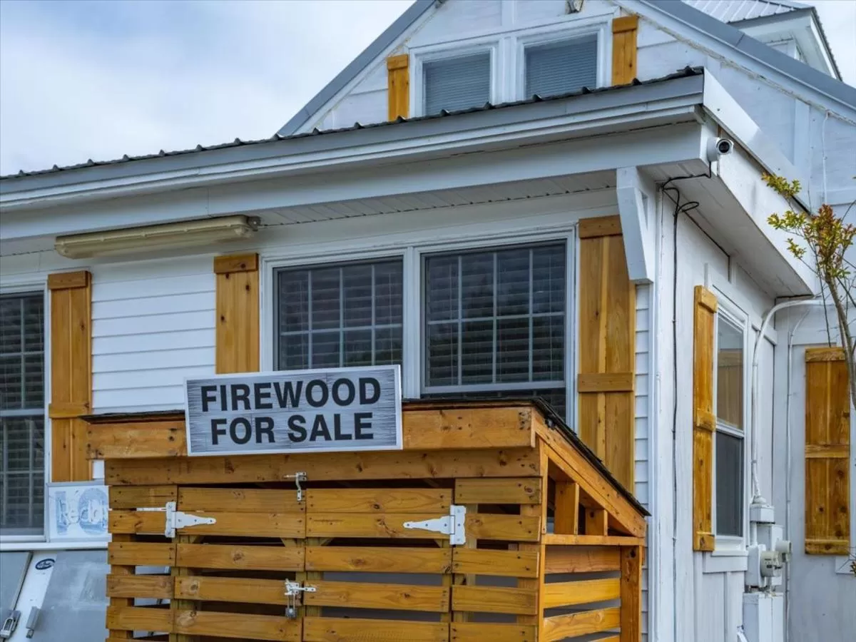 Property building in Beach Bum West-O Motel