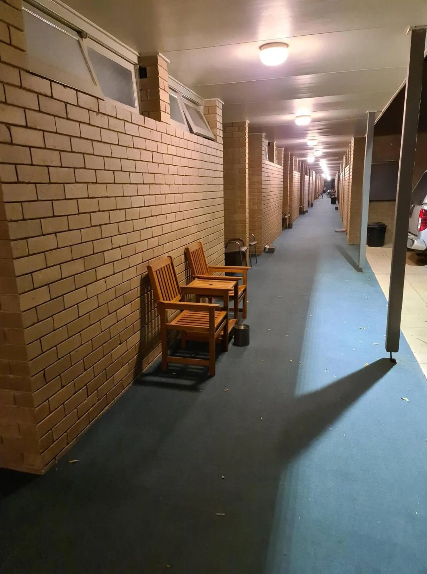 Property building in Cottonwood Motor Inn