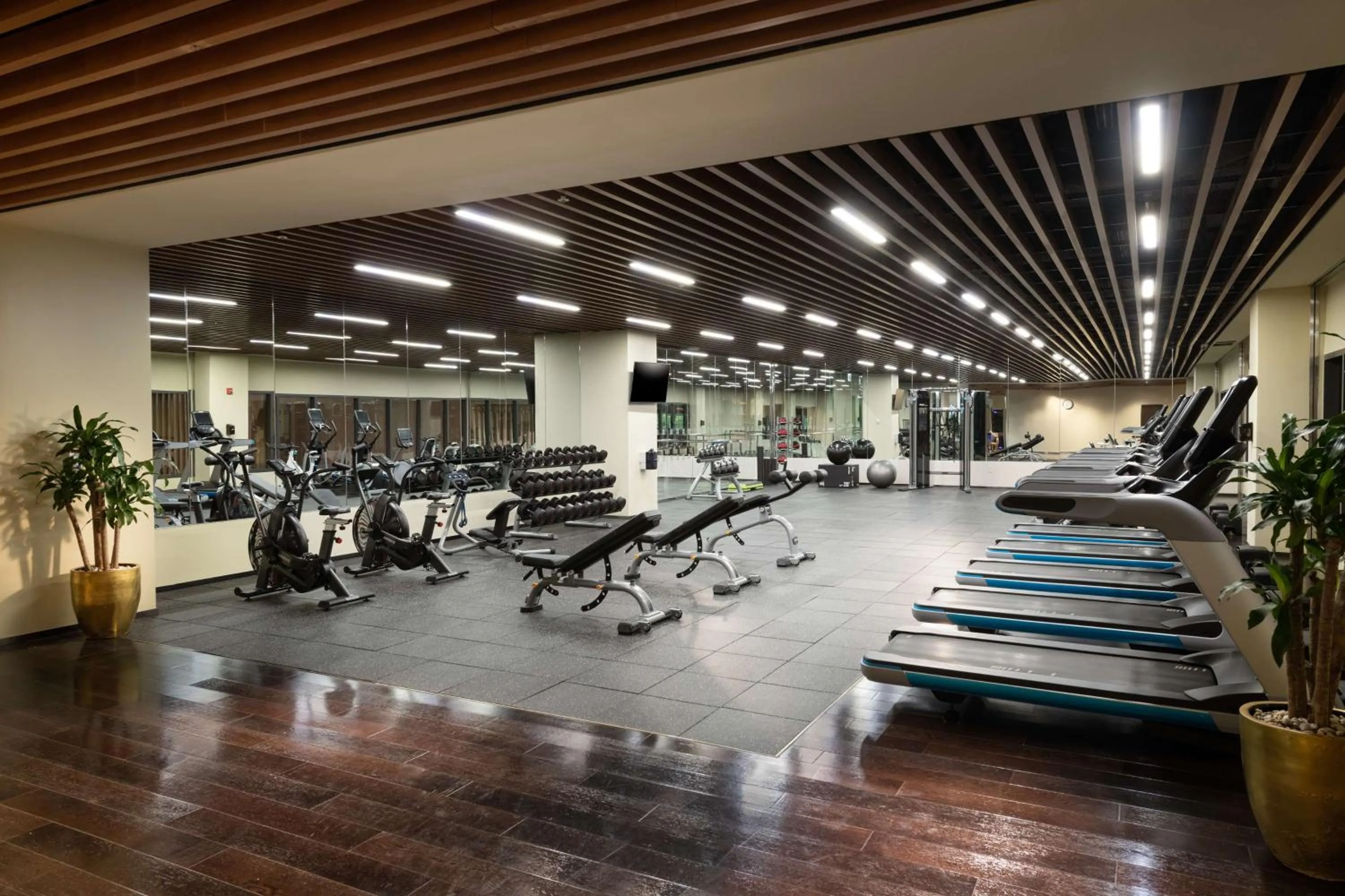 Fitness centre/facilities in Hilton Clark Sun Valley Resort