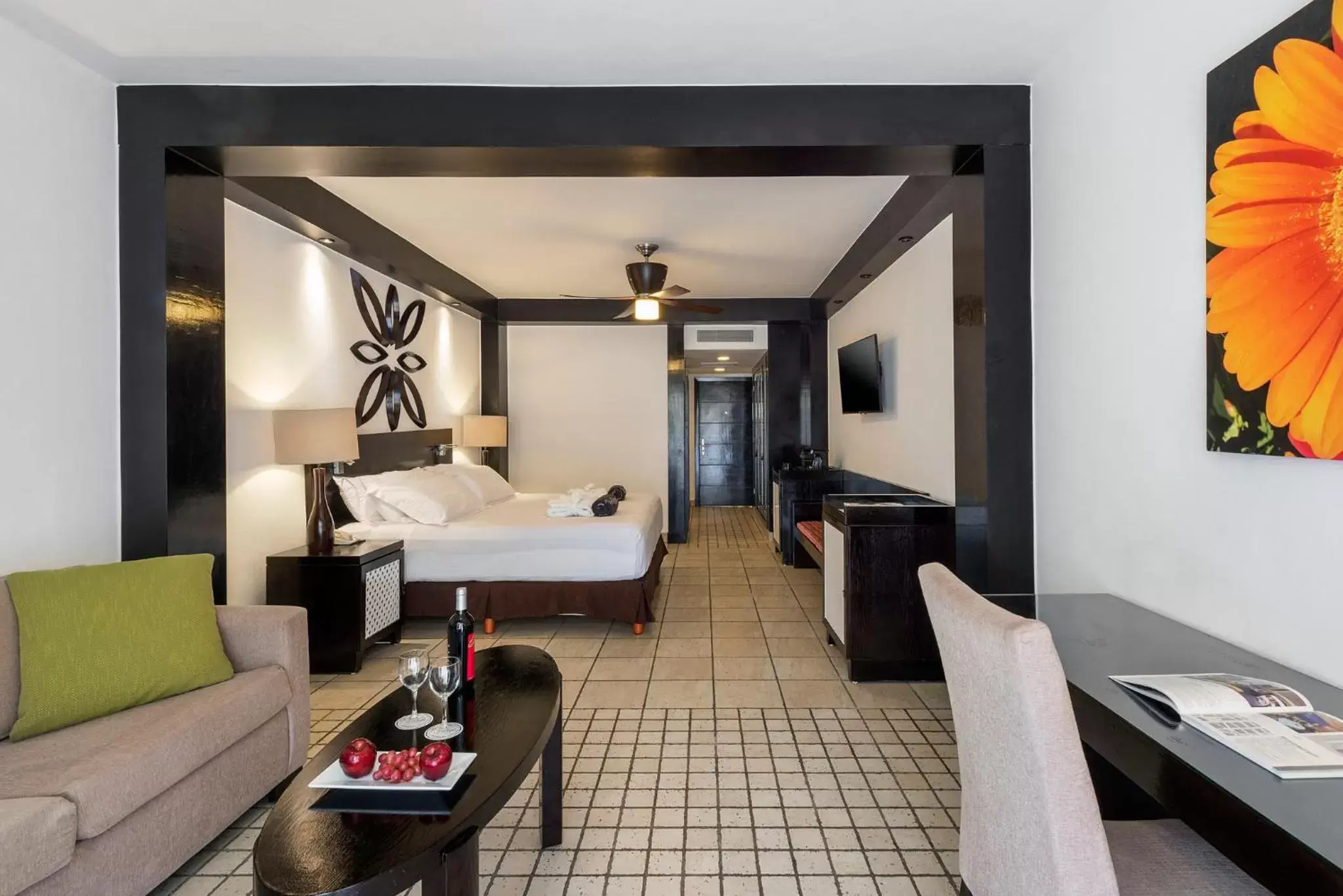 Privilege Junior Suite with Garden View (2 Adults + 2 Children) in Ocean Coral & Turquesa All Inclusive Privilege Junior Suite with Garden View (2 Adults + 2 Children) in Ocean Coral & Turquesa All Inclusive