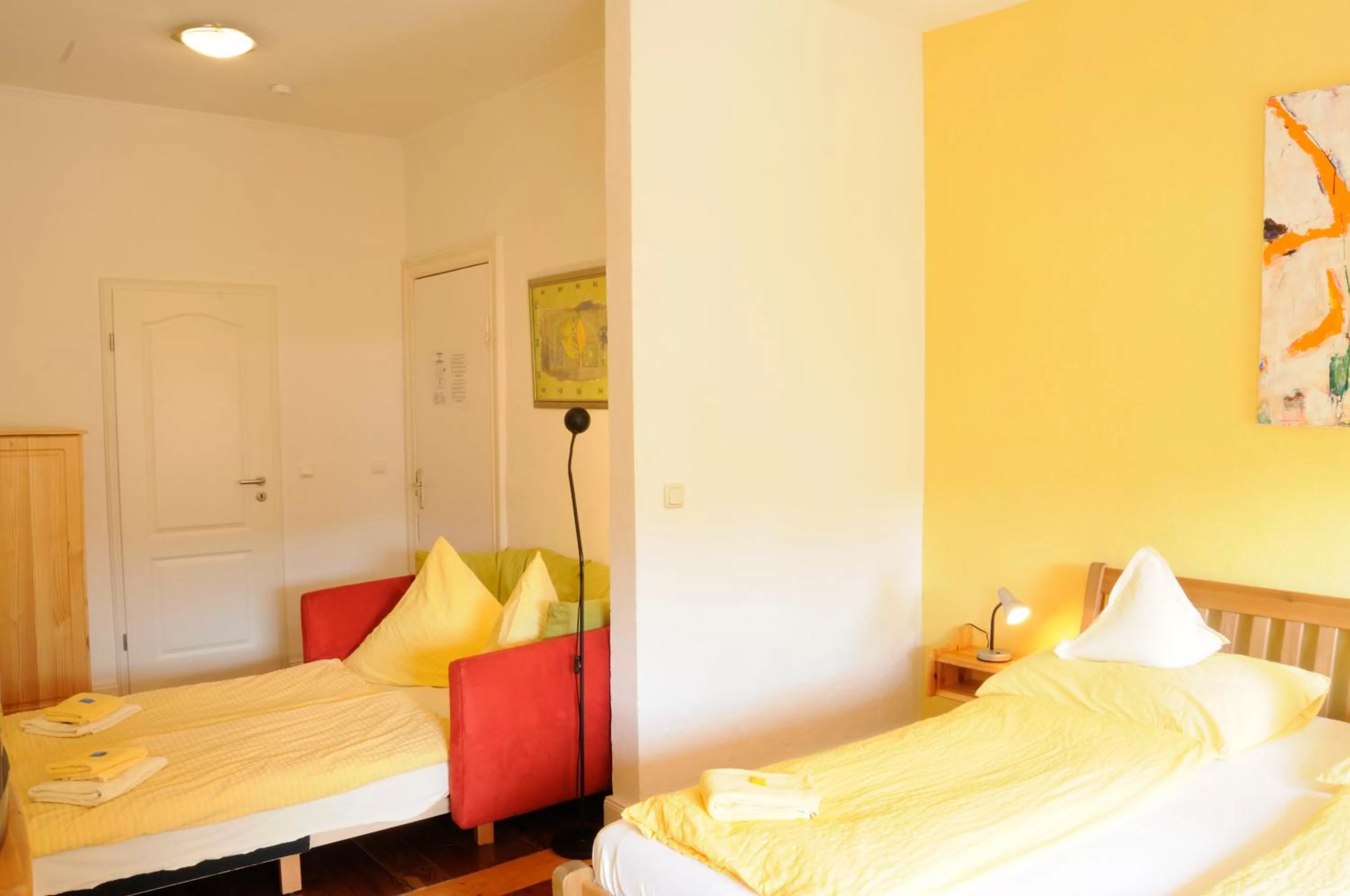 Photo of the whole room, Bed in Hotel zur alten Stadtmauer