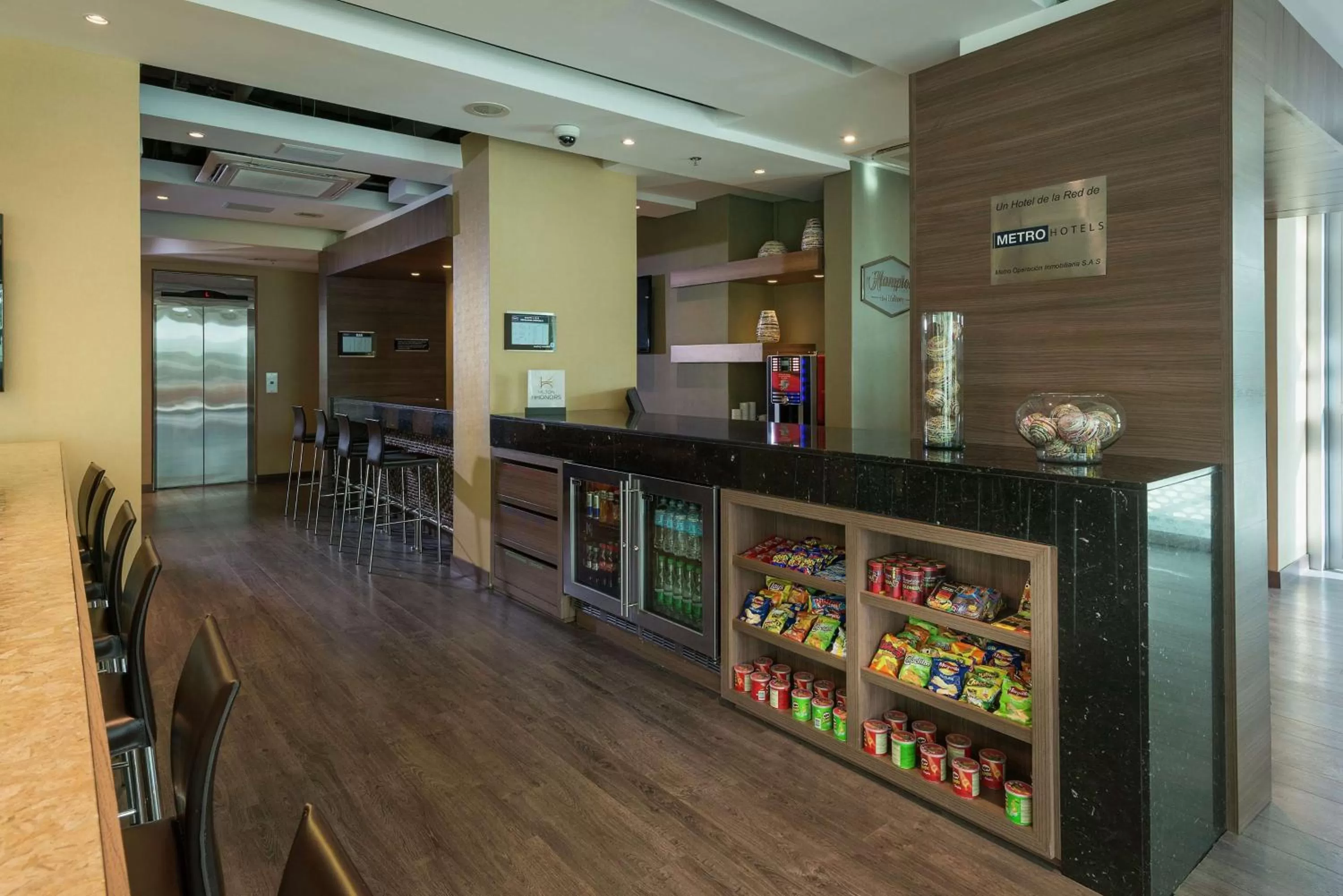 Restaurant/places to eat in Hampton by Hilton Barranquilla