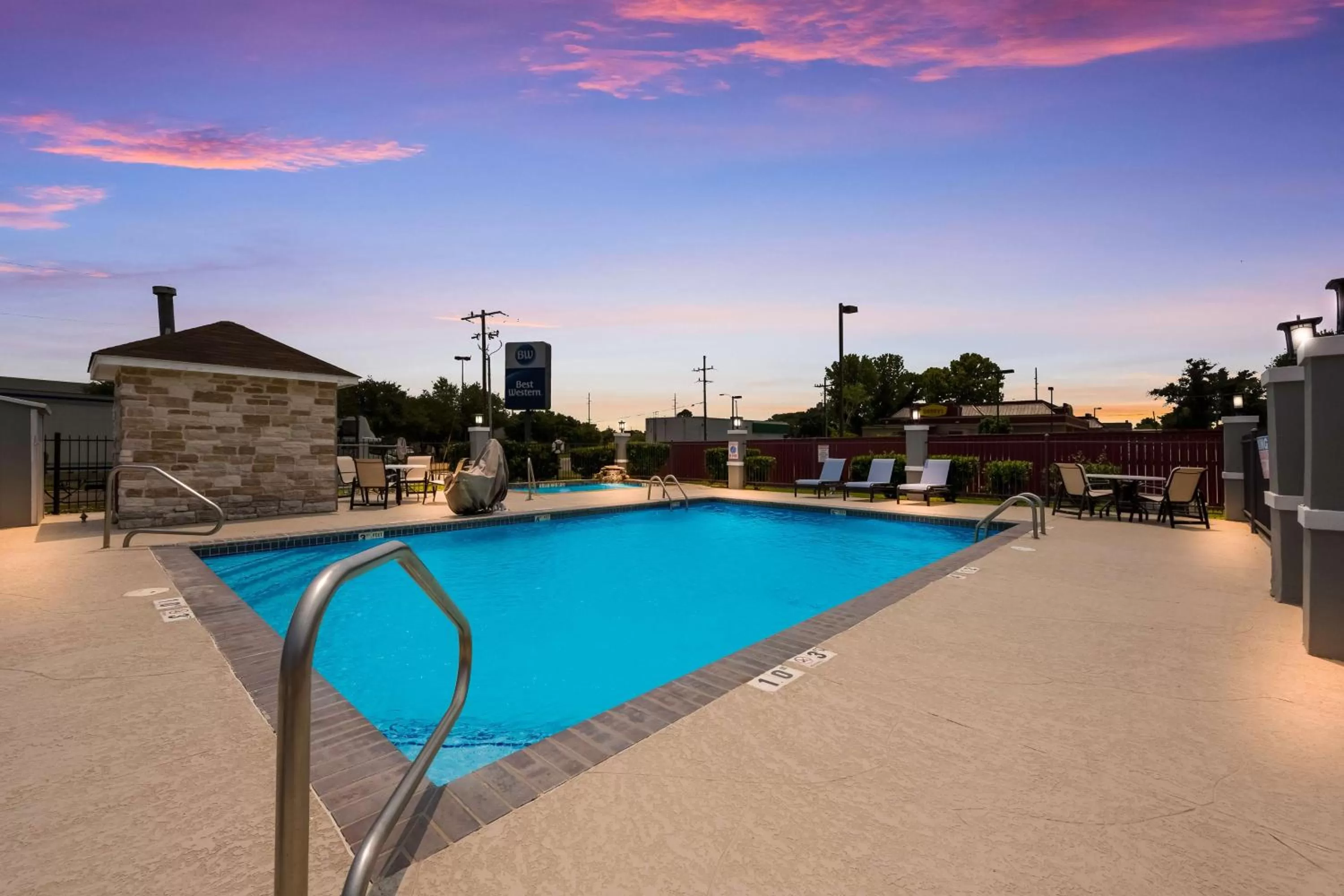 Pool view in Best Western Huntsville Inn & Suites