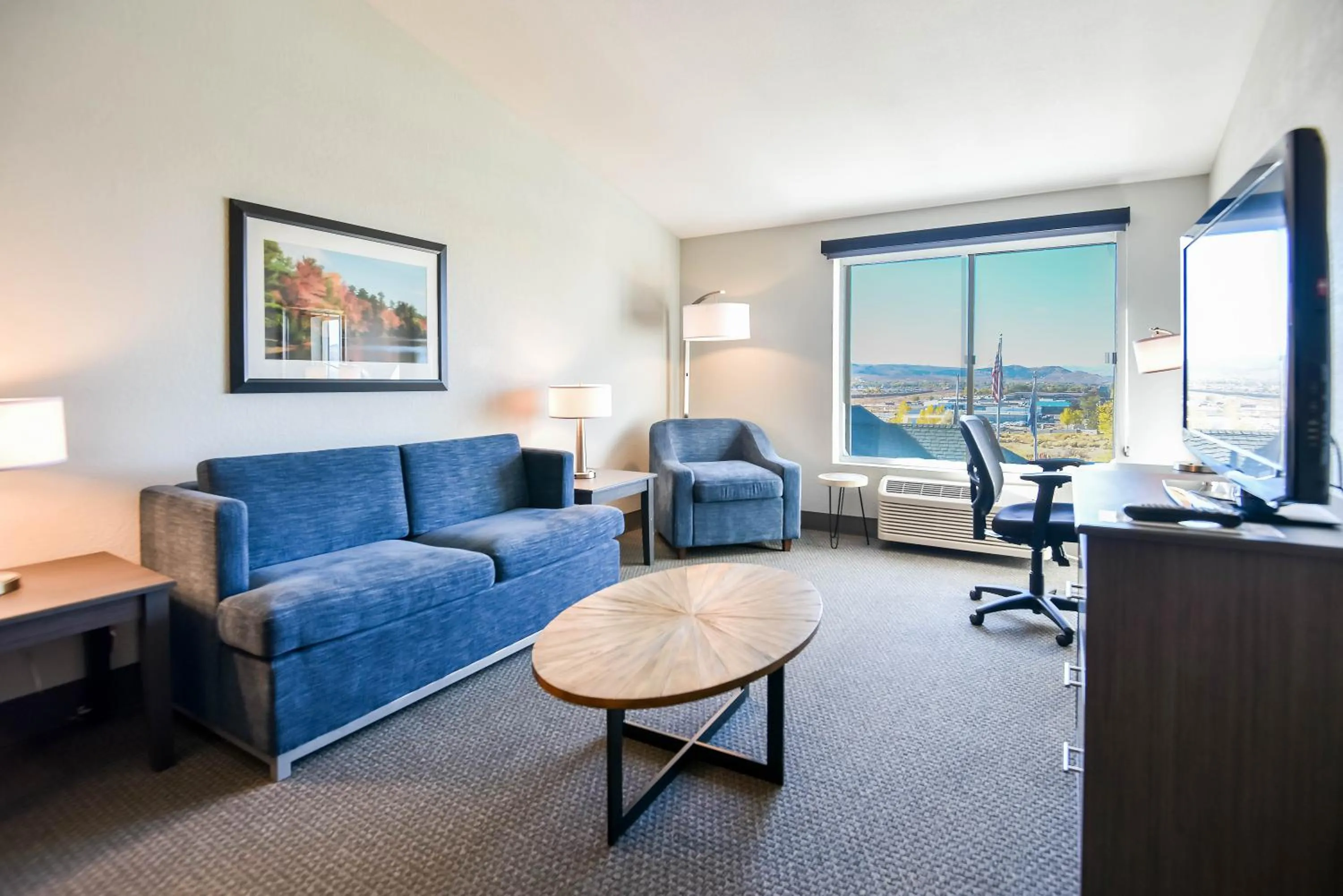 TV and multimedia in Shutters Hotel