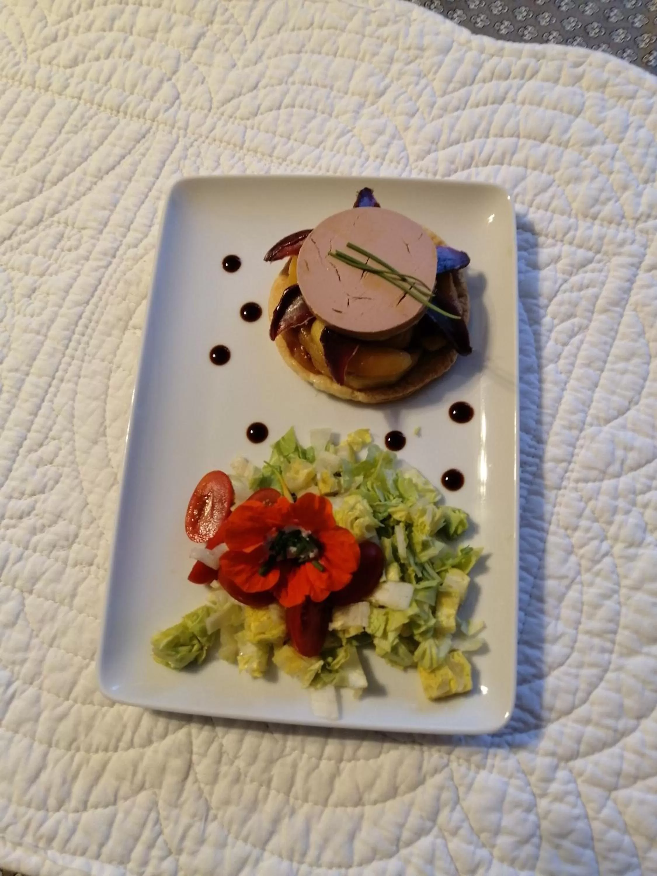 Food in Chambre et table d'hôtes Villa Pomponette