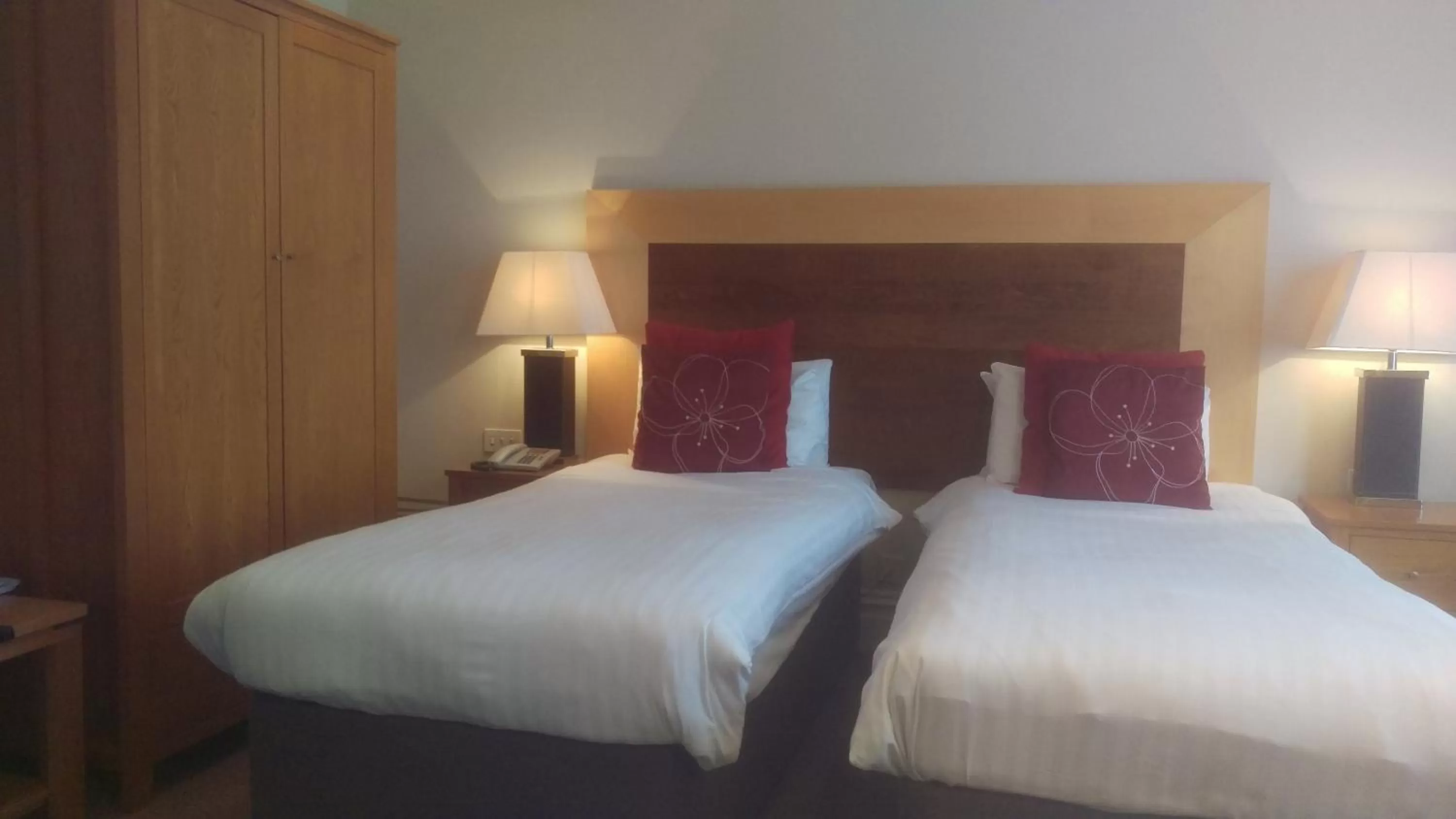 Bedroom, Bed in Best Western Brook Hotel