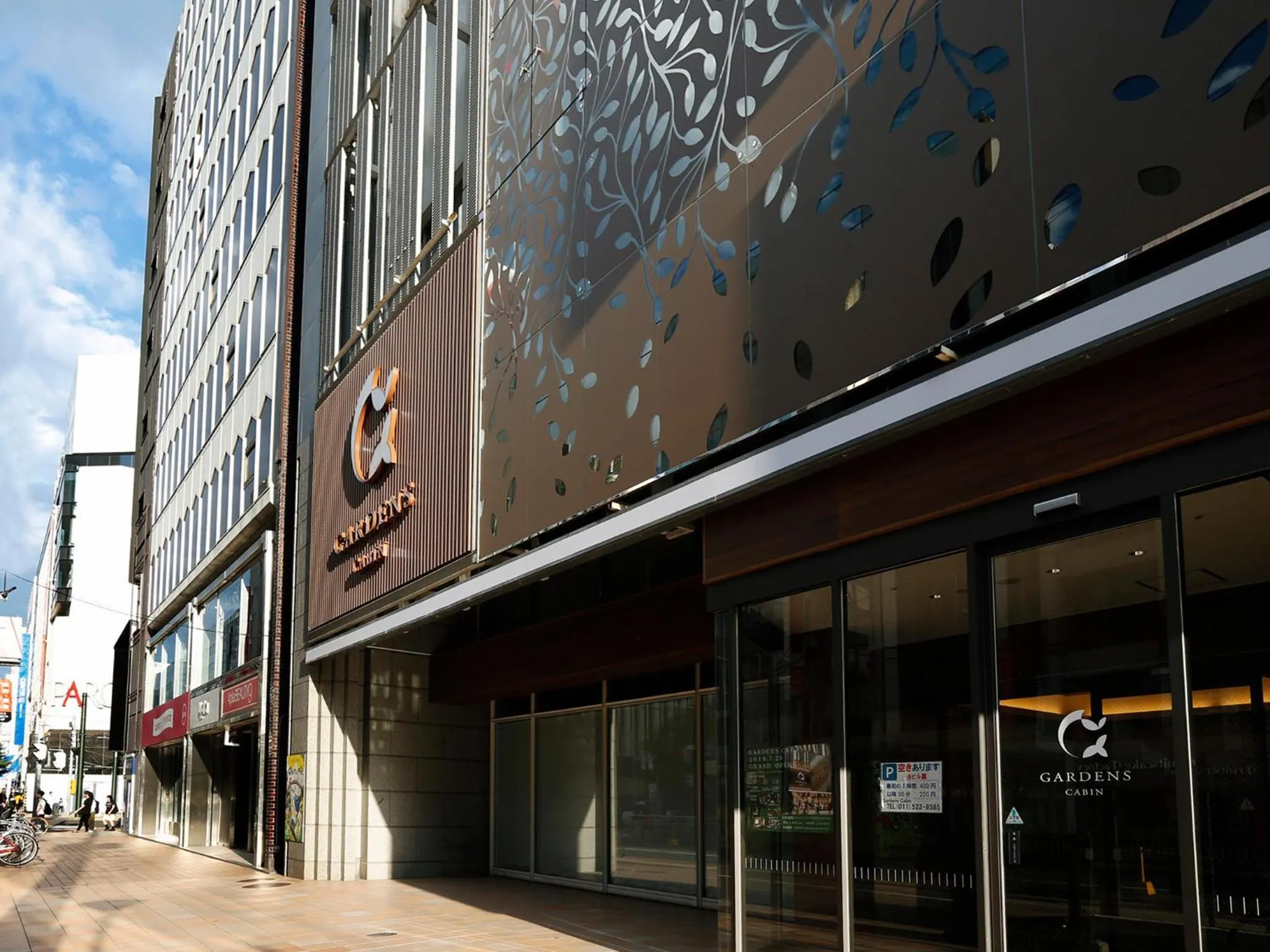 Property building in Gardens Cabin