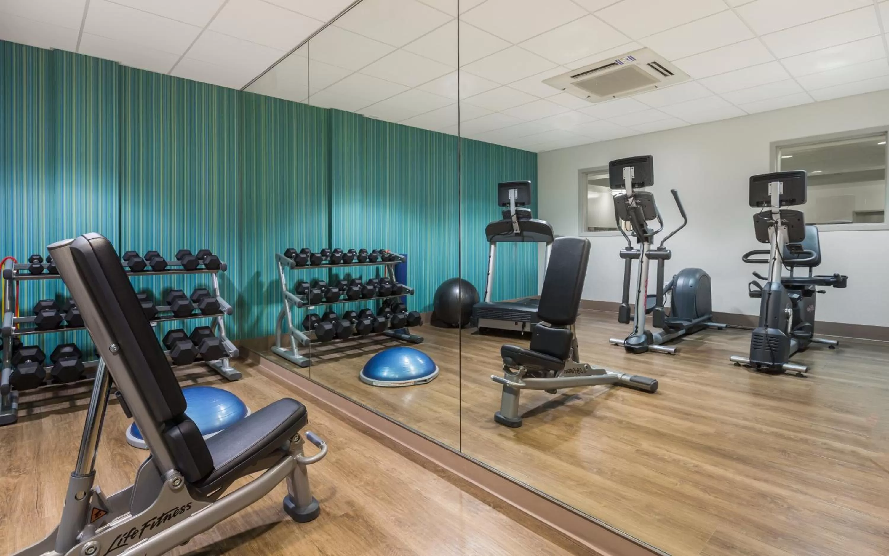 Fitness centre/facilities in Holiday Inn Express Hotel & Suites Eugene Downtown - University by IHG