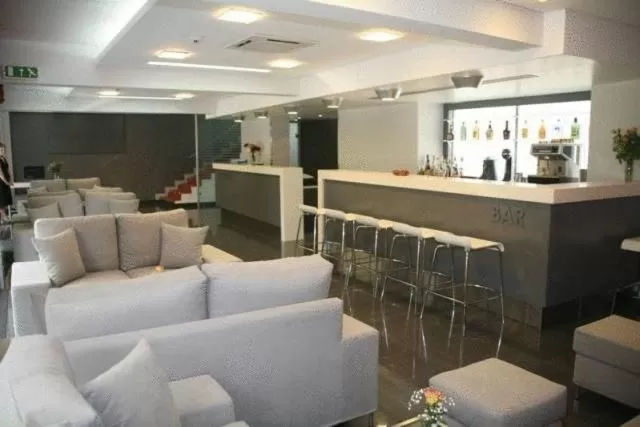 Lounge or bar in Hotel Des Roses