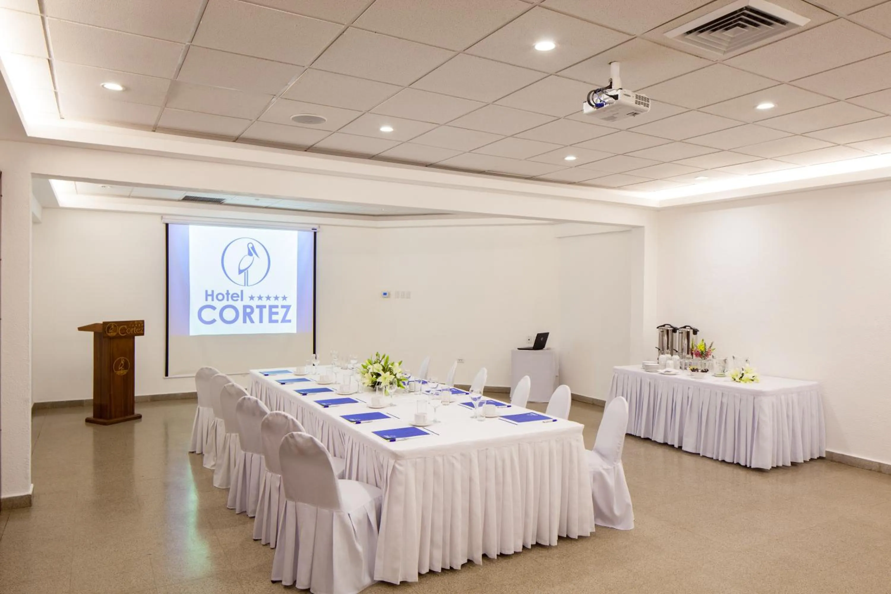 Meeting/conference room in Hotel Cortez