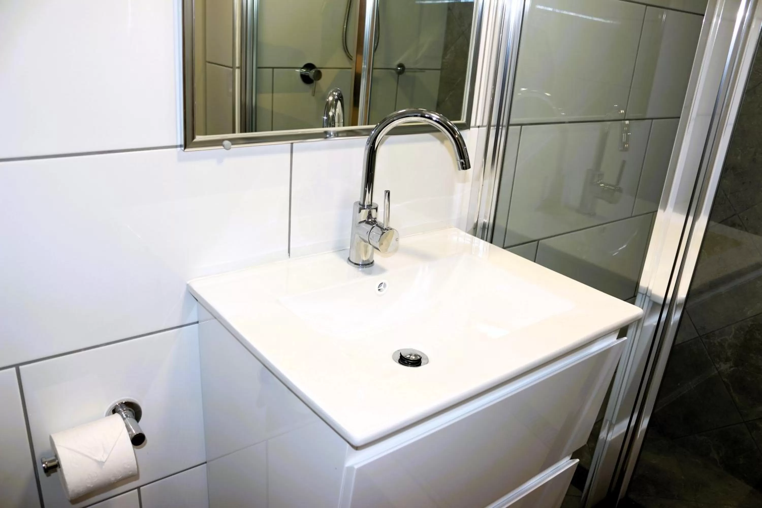 Bathroom in Childers Oasis Motel