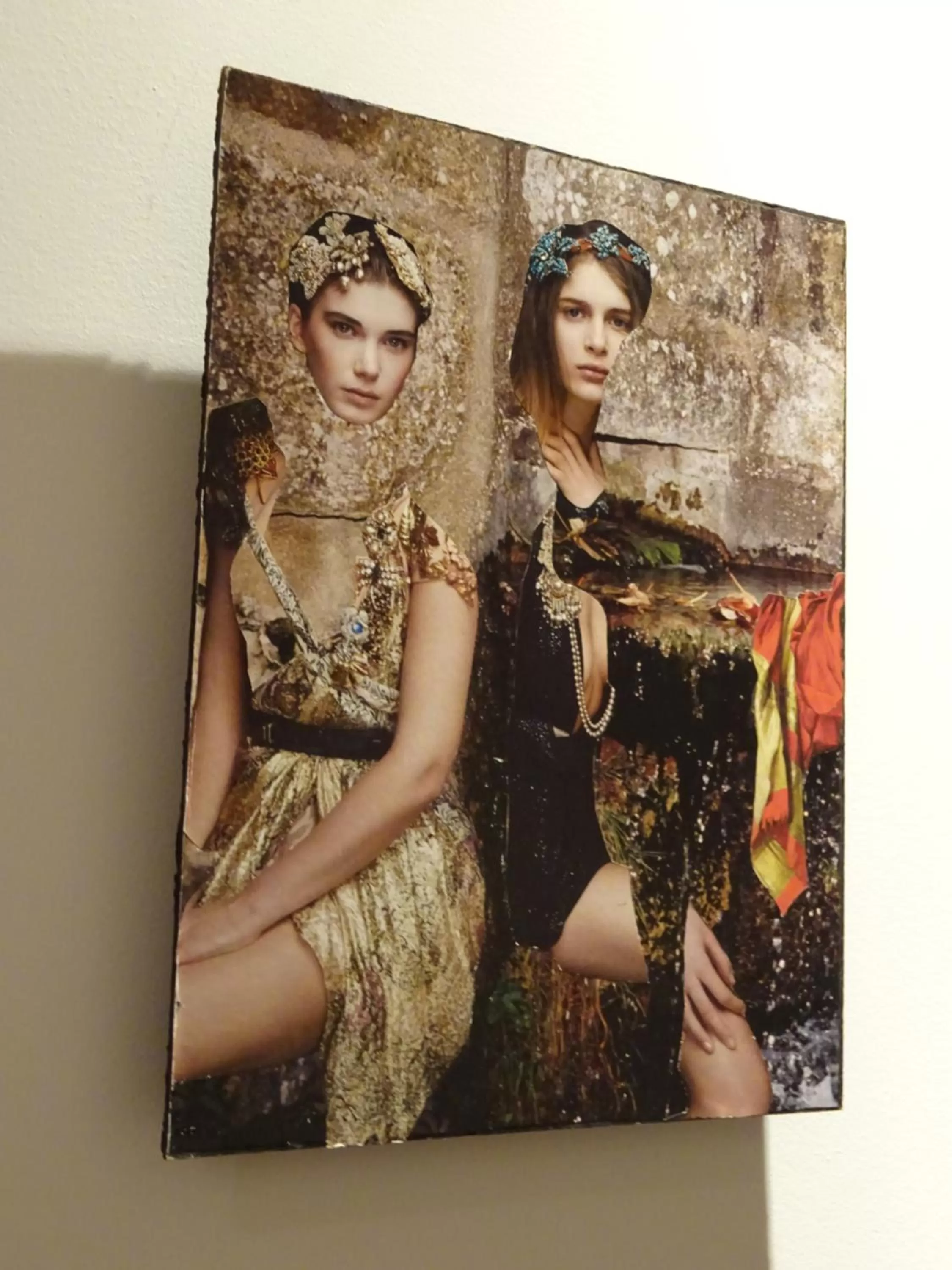 Decorative detail in Hotel Restaurant Le Castel Fleuri