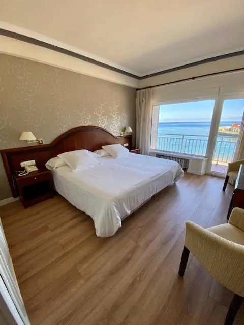 Double or Twin Room with Sea View in Gran Hotel del Sella