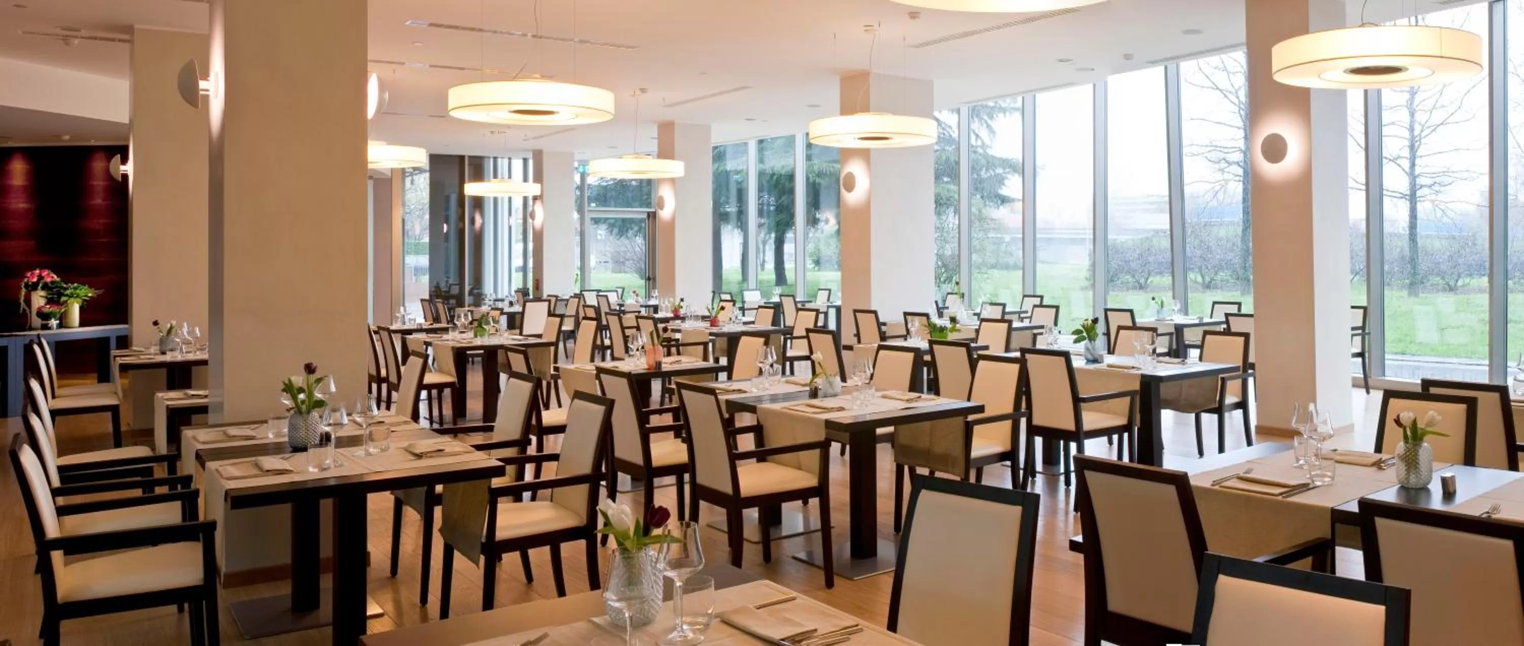 Restaurant/places to eat in Best Western Plus The Hub Hotel