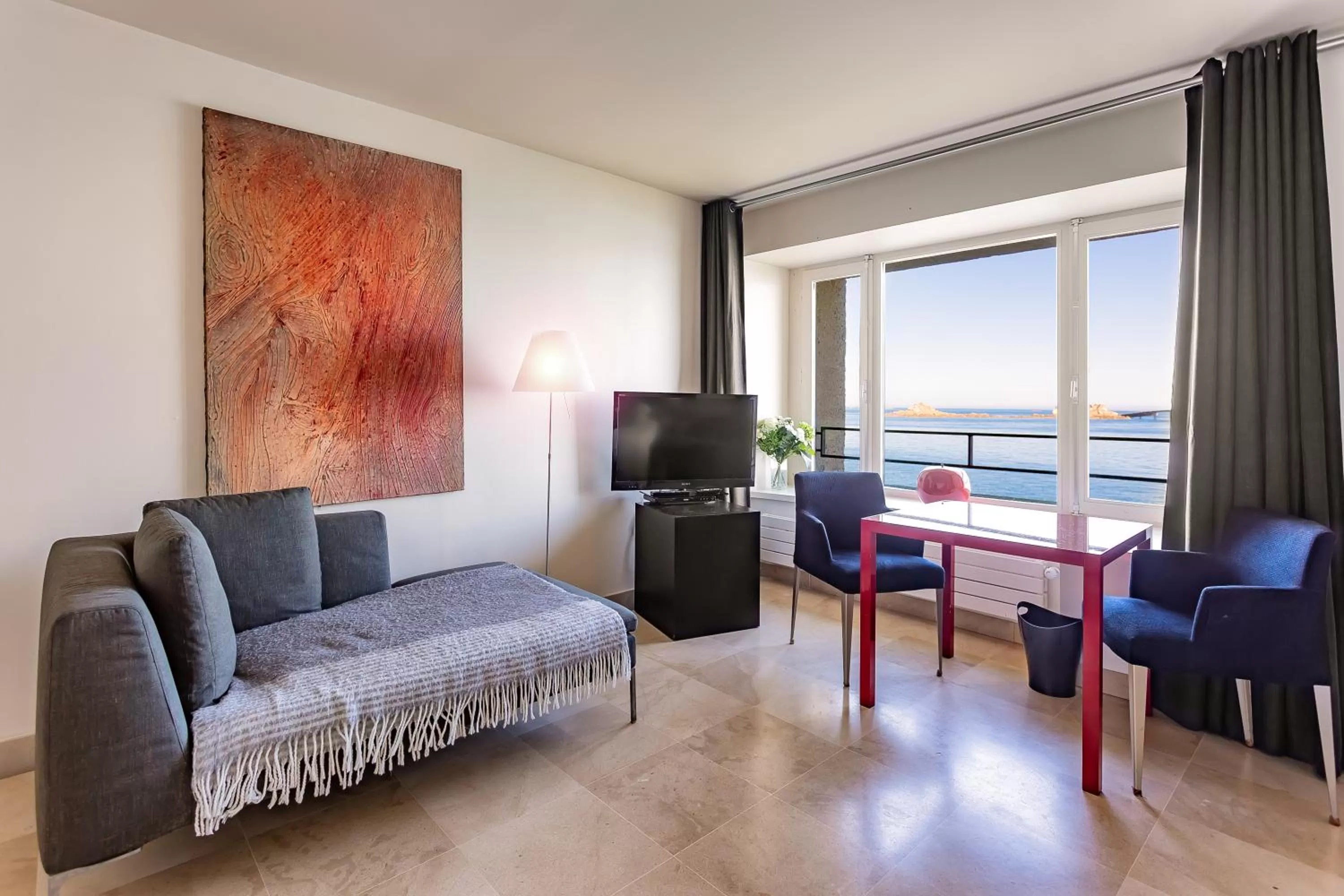 TV and multimedia in Hotel Le Temps De Vivre