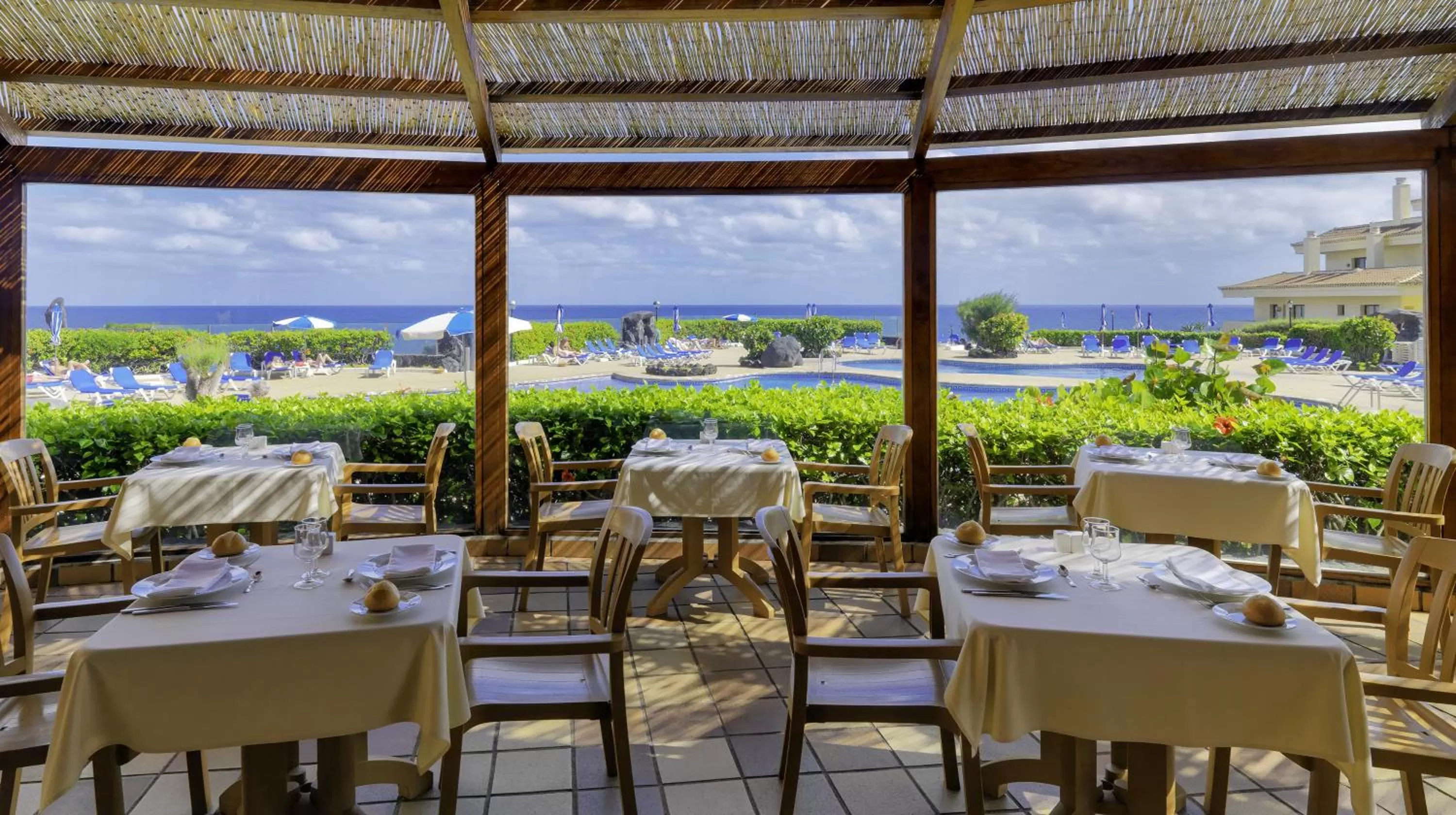 Restaurant/places to eat in H10 Taburiente Playa