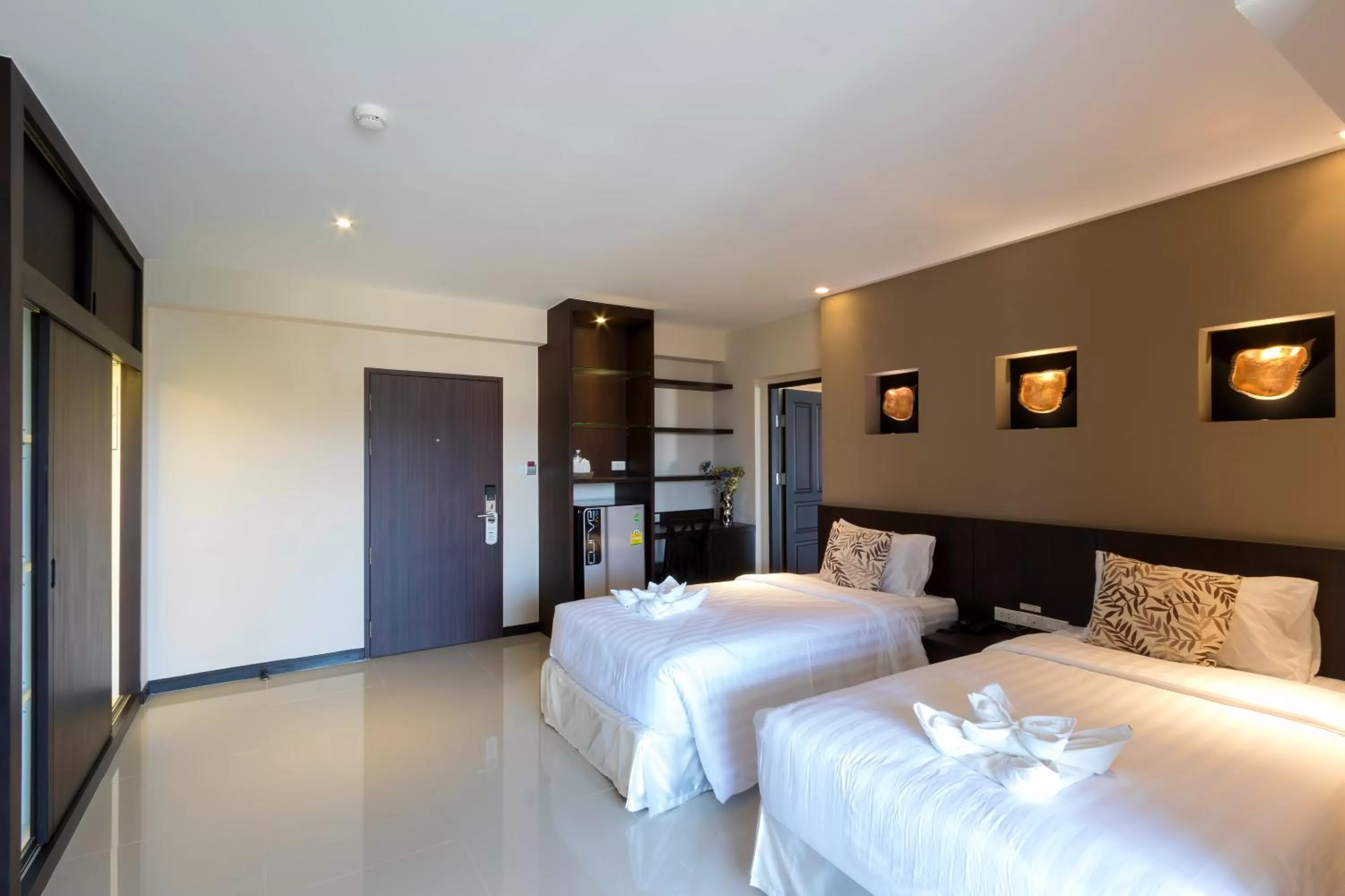 Photo of the whole room, Bed in Chateau de Sukhumvit