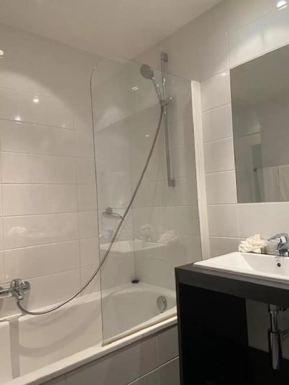 Bathroom in MAS Aparthotel EU